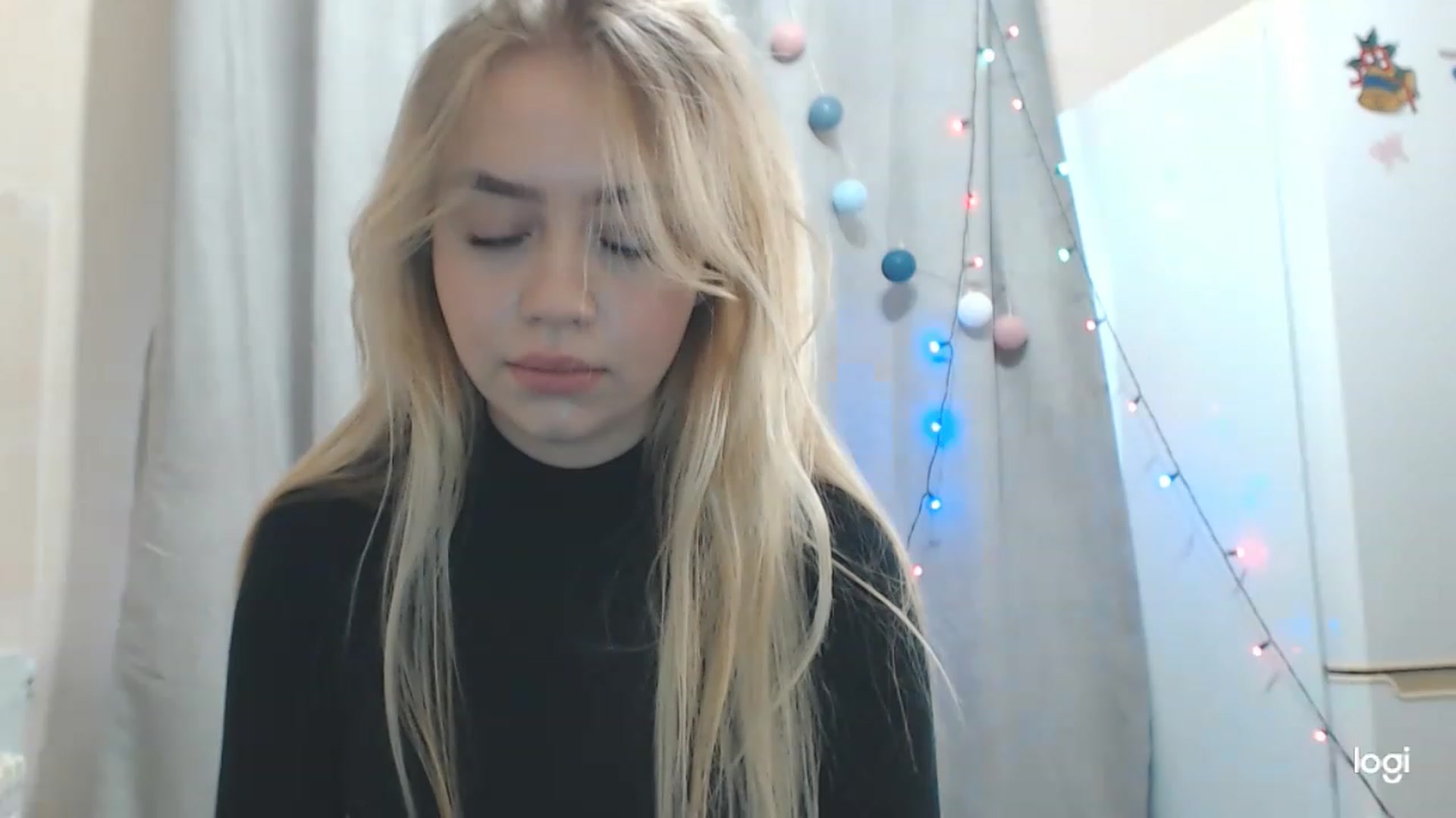 Gallery image thumbnail from CutieeBlondie's myfreecams stream on, 11/22/2022, 09:43 image 17 of 20