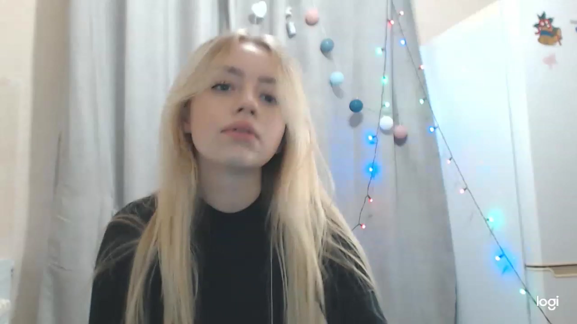 Gallery image thumbnail from CutieeBlondie's myfreecams stream on, 11/22/2022, 09:43 image 8 of 20