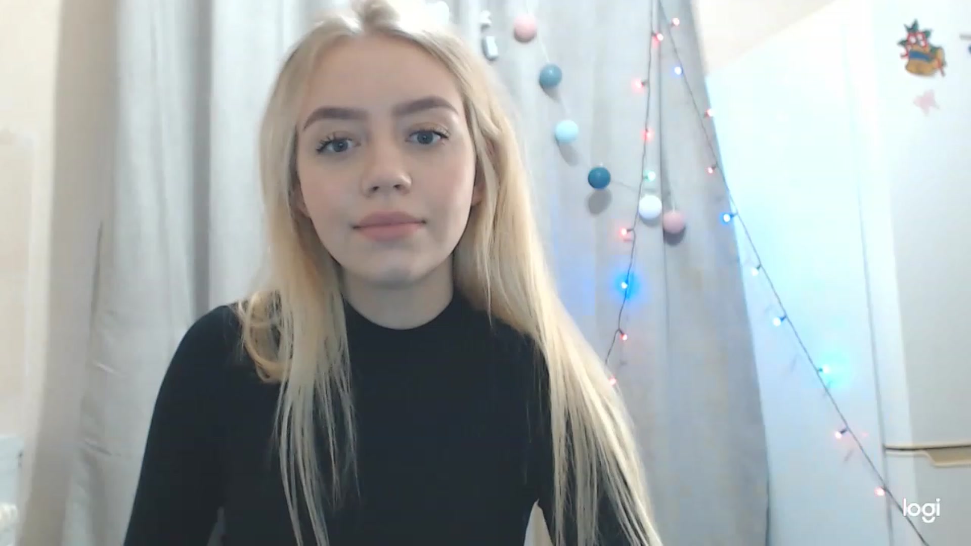 Gallery image thumbnail from CutieeBlondie's myfreecams stream on, 11/22/2022, 10:21 image 7 of 20