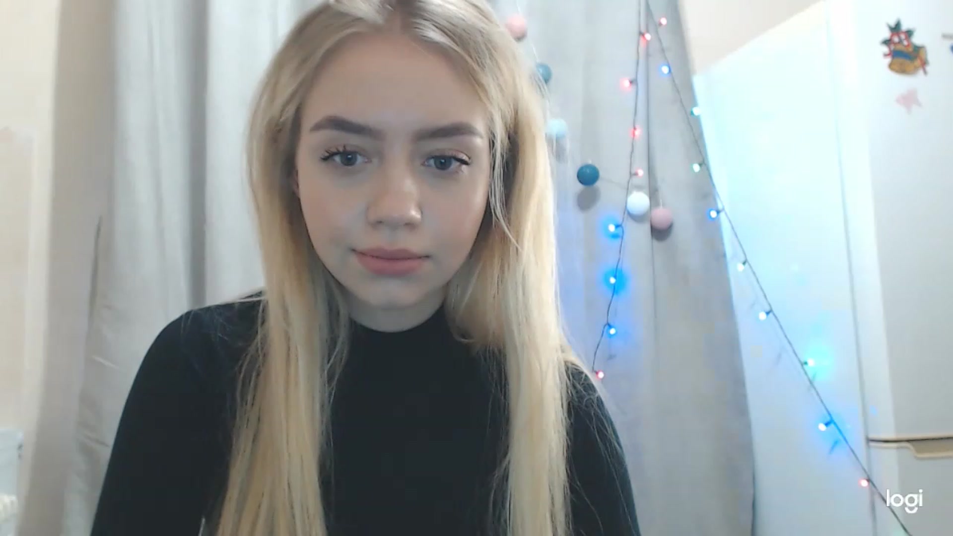 Gallery image thumbnail from CutieeBlondie's myfreecams stream on, 11/22/2022, 10:21 image 17 of 20