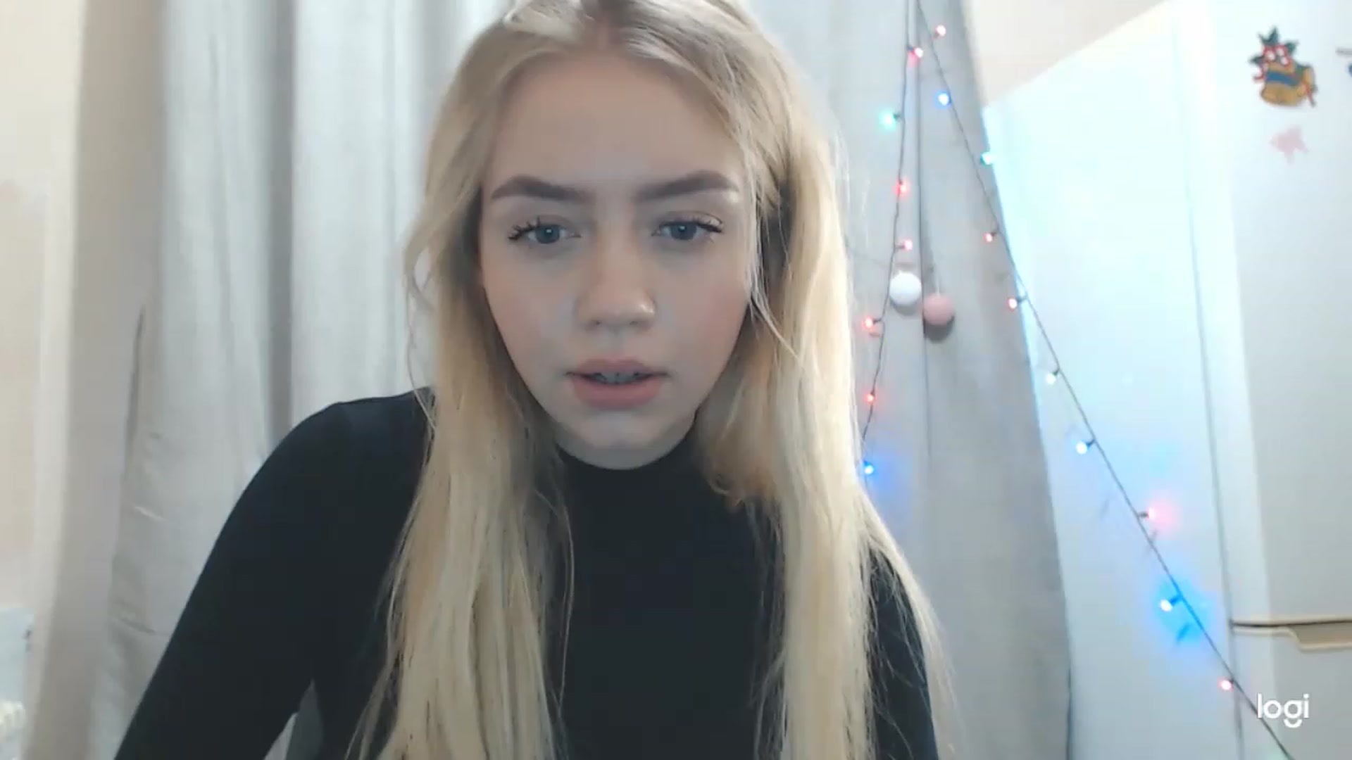 Gallery image thumbnail from CutieeBlondie's myfreecams stream on, 11/22/2022, 10:21 image 19 of 20
