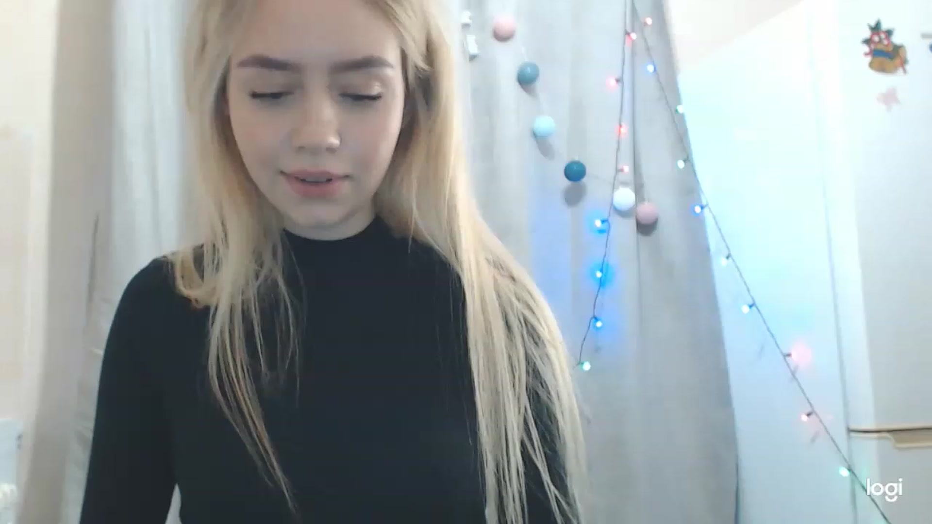 Gallery image thumbnail from CutieeBlondie's myfreecams stream on, 11/22/2022, 10:21 image 8 of 20