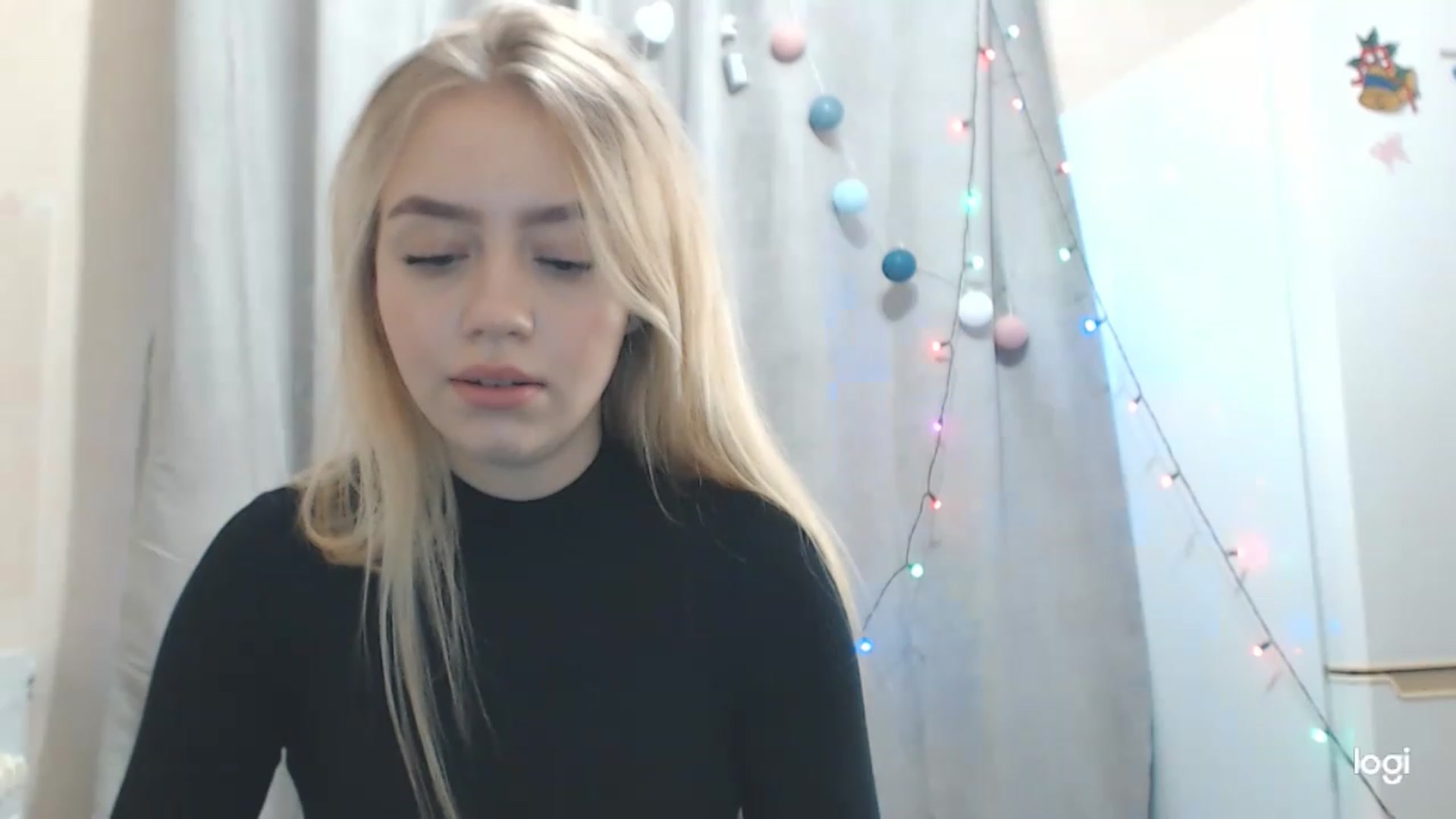 Gallery image thumbnail from CutieeBlondie's myfreecams stream on, 11/22/2022, 10:21 image 6 of 20
