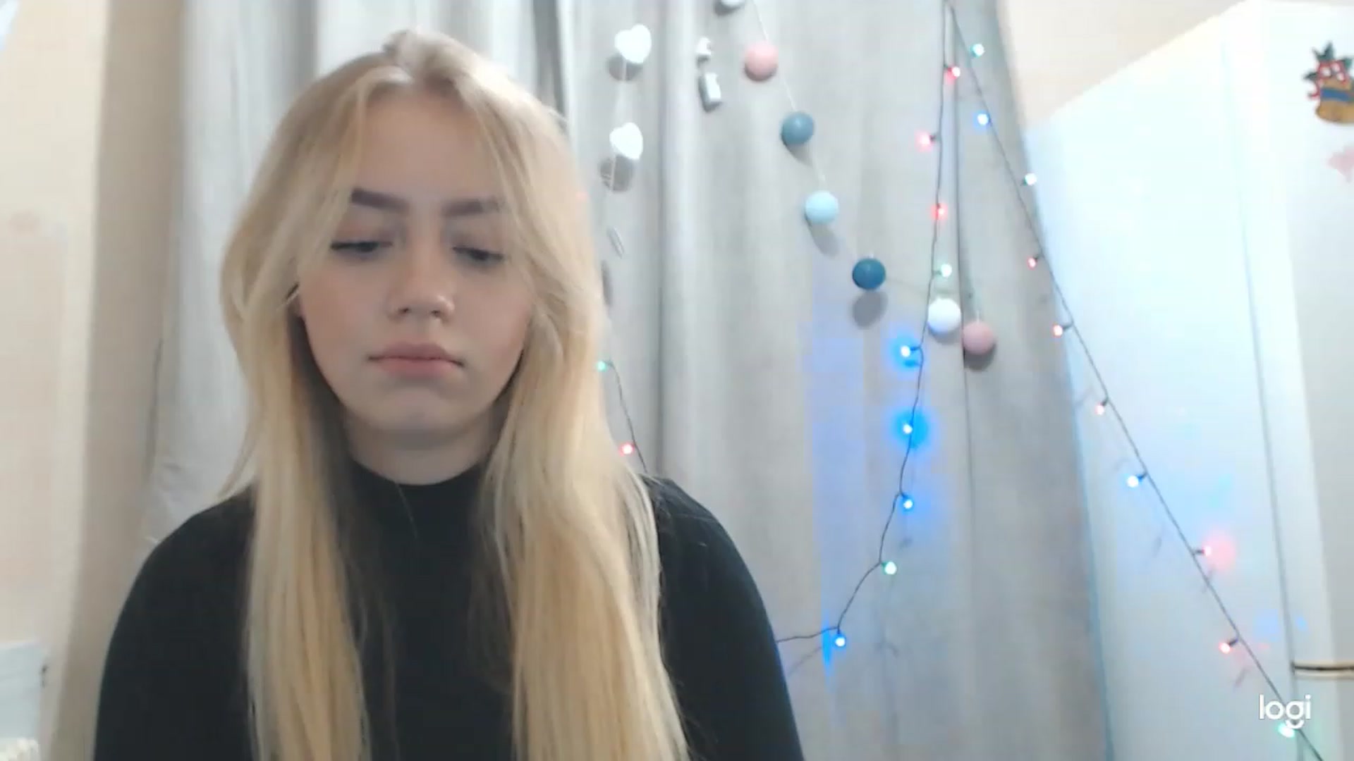 Gallery image thumbnail from CutieeBlondie's myfreecams stream on, 11/22/2022, 12:34 image 4 of 20