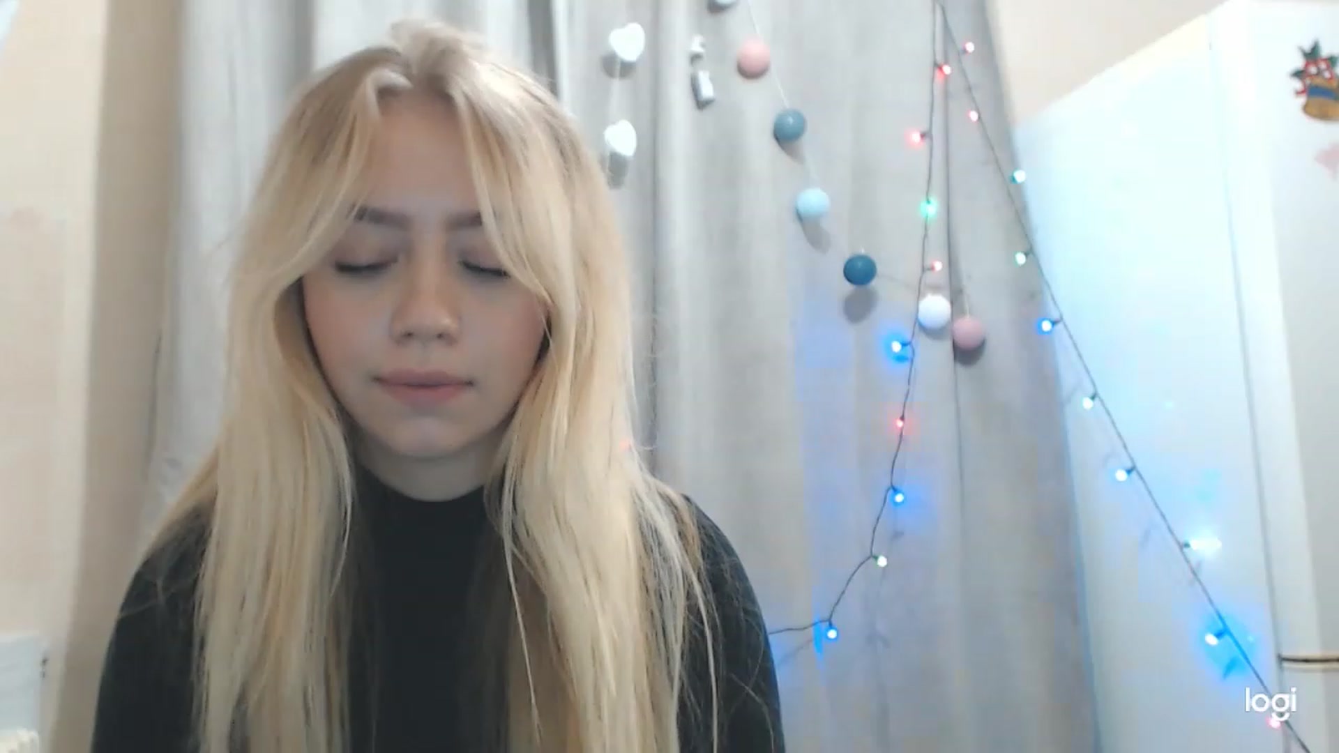 Gallery image thumbnail from CutieeBlondie's myfreecams stream on, 11/22/2022, 12:34 image 19 of 20
