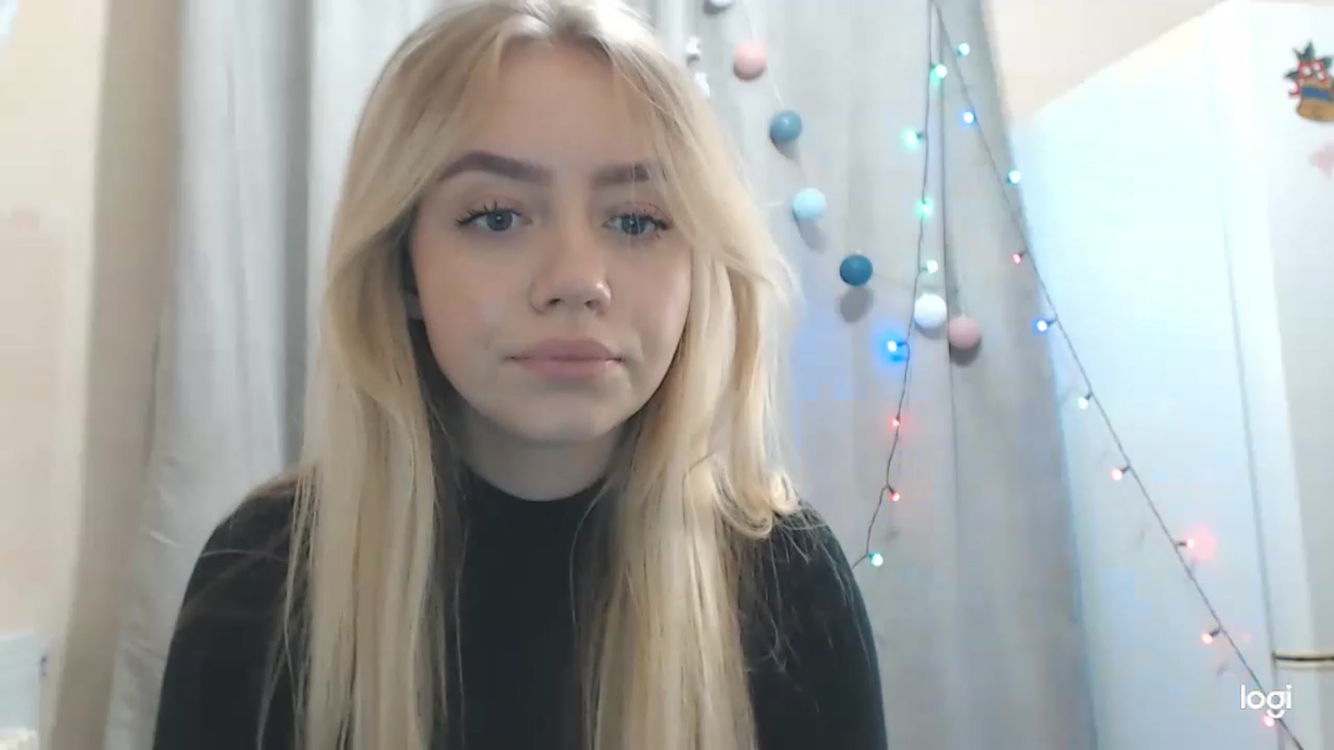 Gallery image thumbnail from CutieeBlondie's myfreecams stream on, 11/22/2022, 12:34 image 7 of 20