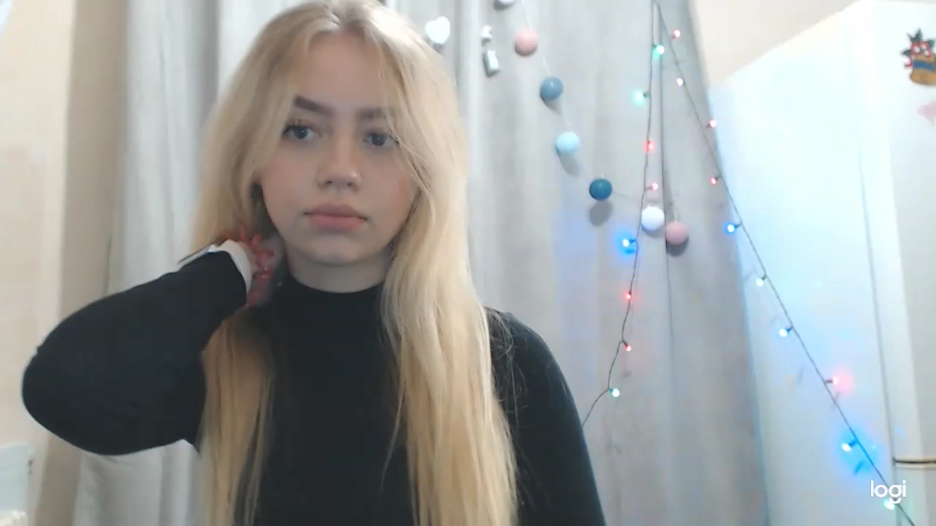 Gallery image thumbnail from CutieeBlondie's myfreecams stream on, 11/22/2022, 12:34 image 6 of 20