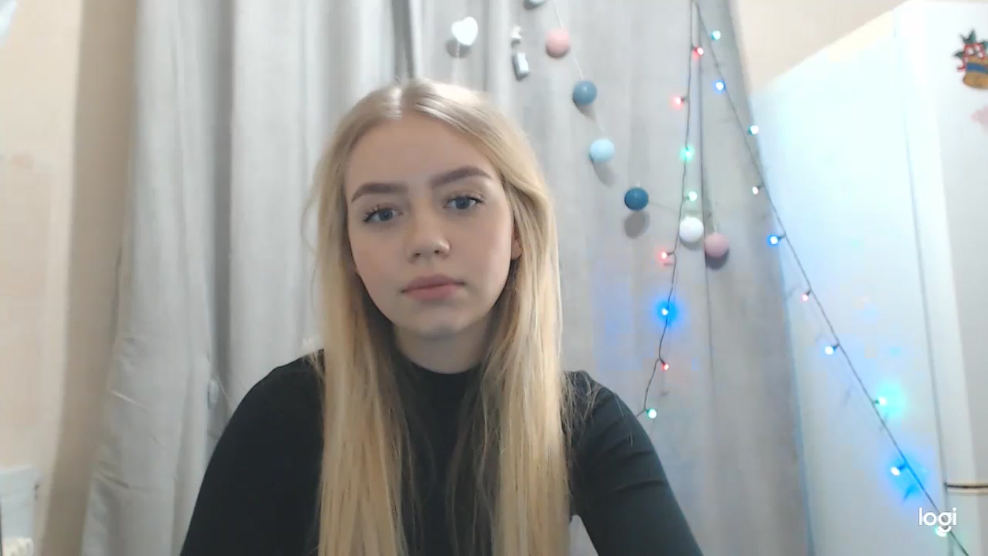 Gallery image thumbnail from CutieeBlondie's myfreecams stream on, 11/22/2022, 13:01 image 19 of 20