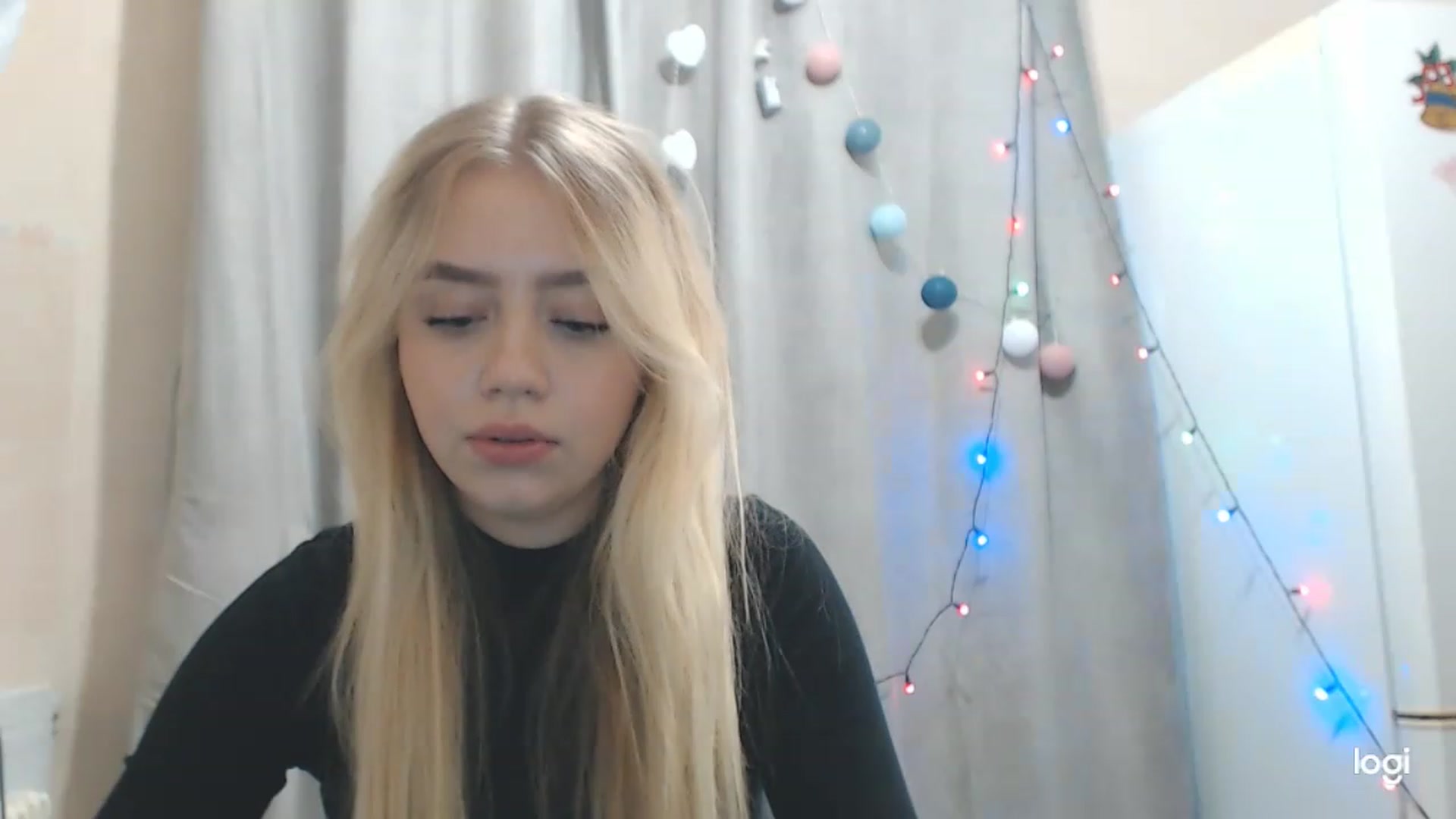 Gallery image thumbnail from CutieeBlondie's myfreecams stream on, 11/22/2022, 13:01 image 17 of 20