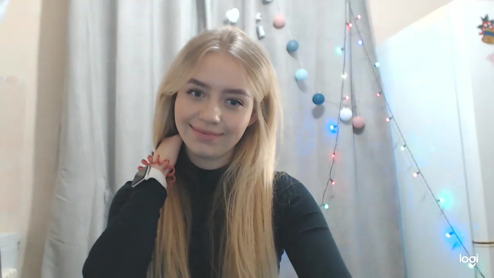Gallery image thumbnail from CutieeBlondie's myfreecams stream on, 11/22/2022, 13:01 image 8 of 20