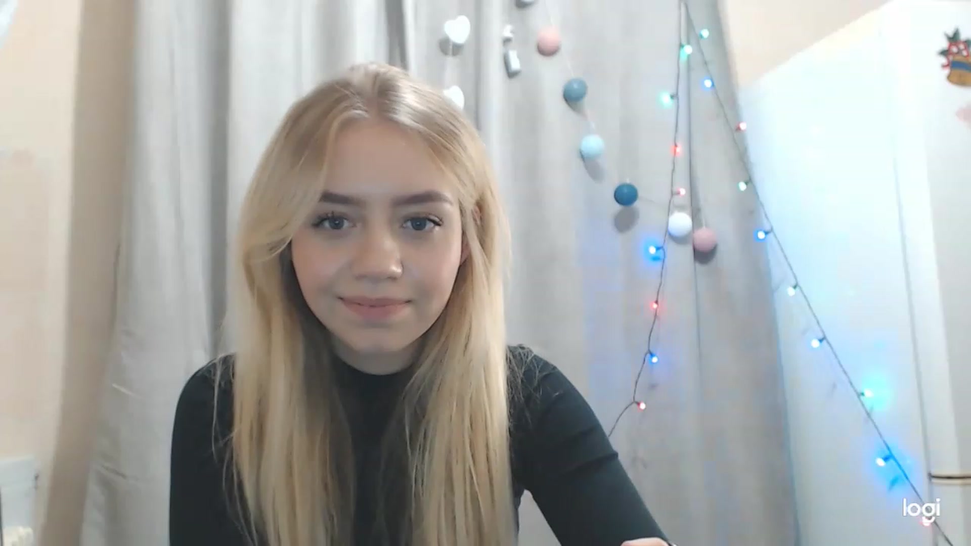 Gallery image thumbnail from CutieeBlondie's myfreecams stream on, 11/22/2022, 13:01 image 6 of 20