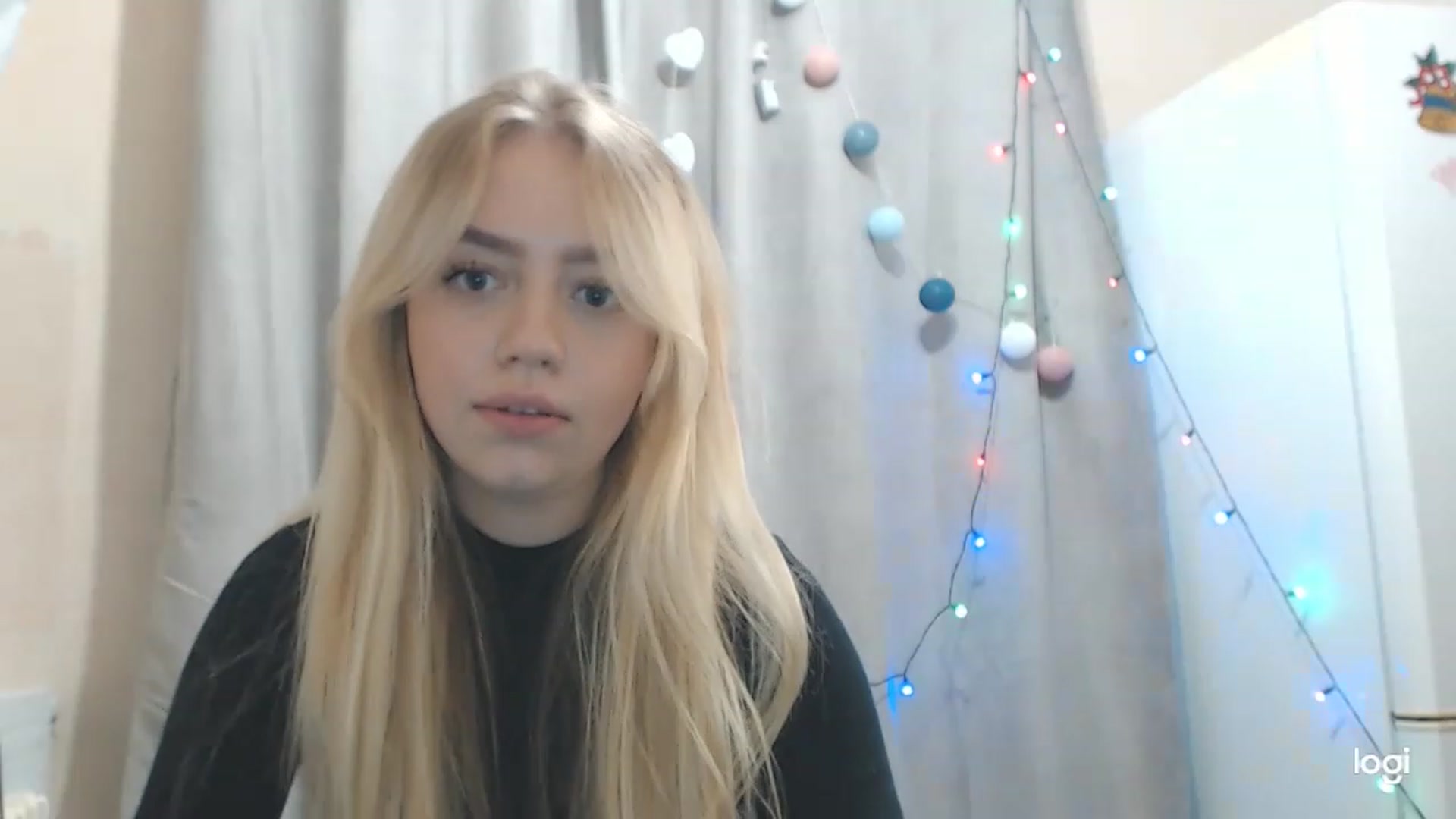 Gallery image thumbnail from CutieeBlondie's myfreecams stream on, 11/22/2022, 13:01 image 10 of 20