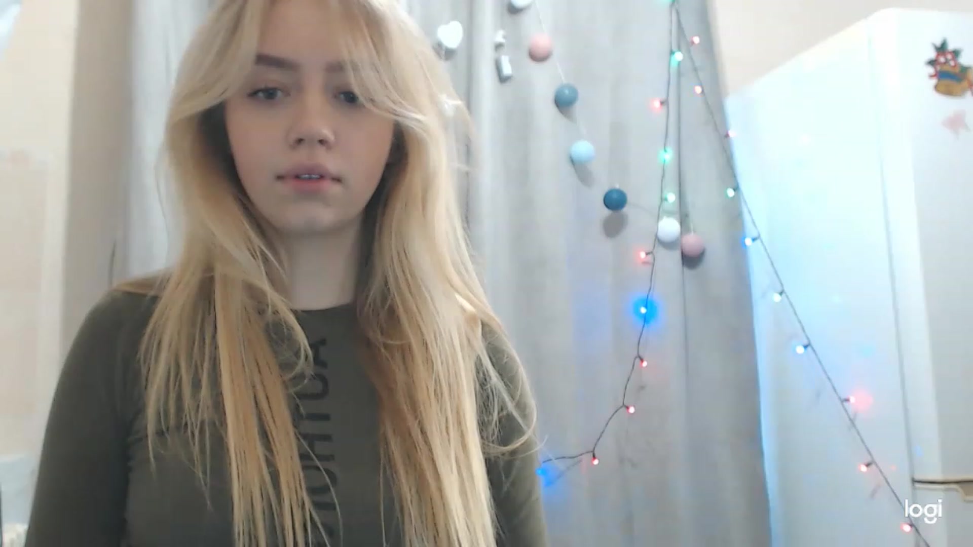 Gallery image thumbnail from CutieeBlondie's myfreecams stream on, 11/25/2022, 10:49 image 4 of 20