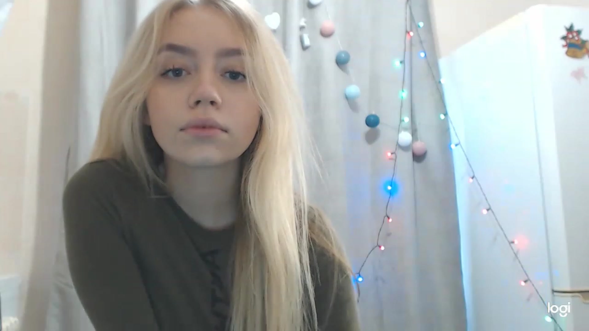 Gallery image thumbnail from CutieeBlondie's myfreecams stream on, 11/25/2022, 10:49 image 13 of 20
