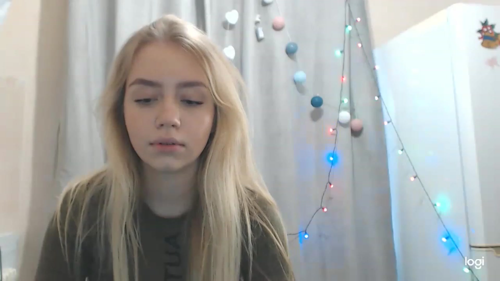 Gallery image thumbnail from CutieeBlondie's myfreecams stream on, 11/25/2022, 10:49 image 17 of 20