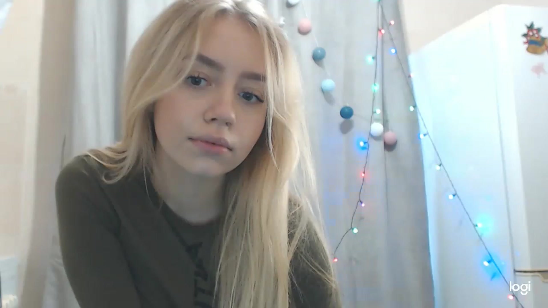 Gallery image thumbnail from CutieeBlondie's myfreecams stream on, 11/25/2022, 10:49 image 14 of 20