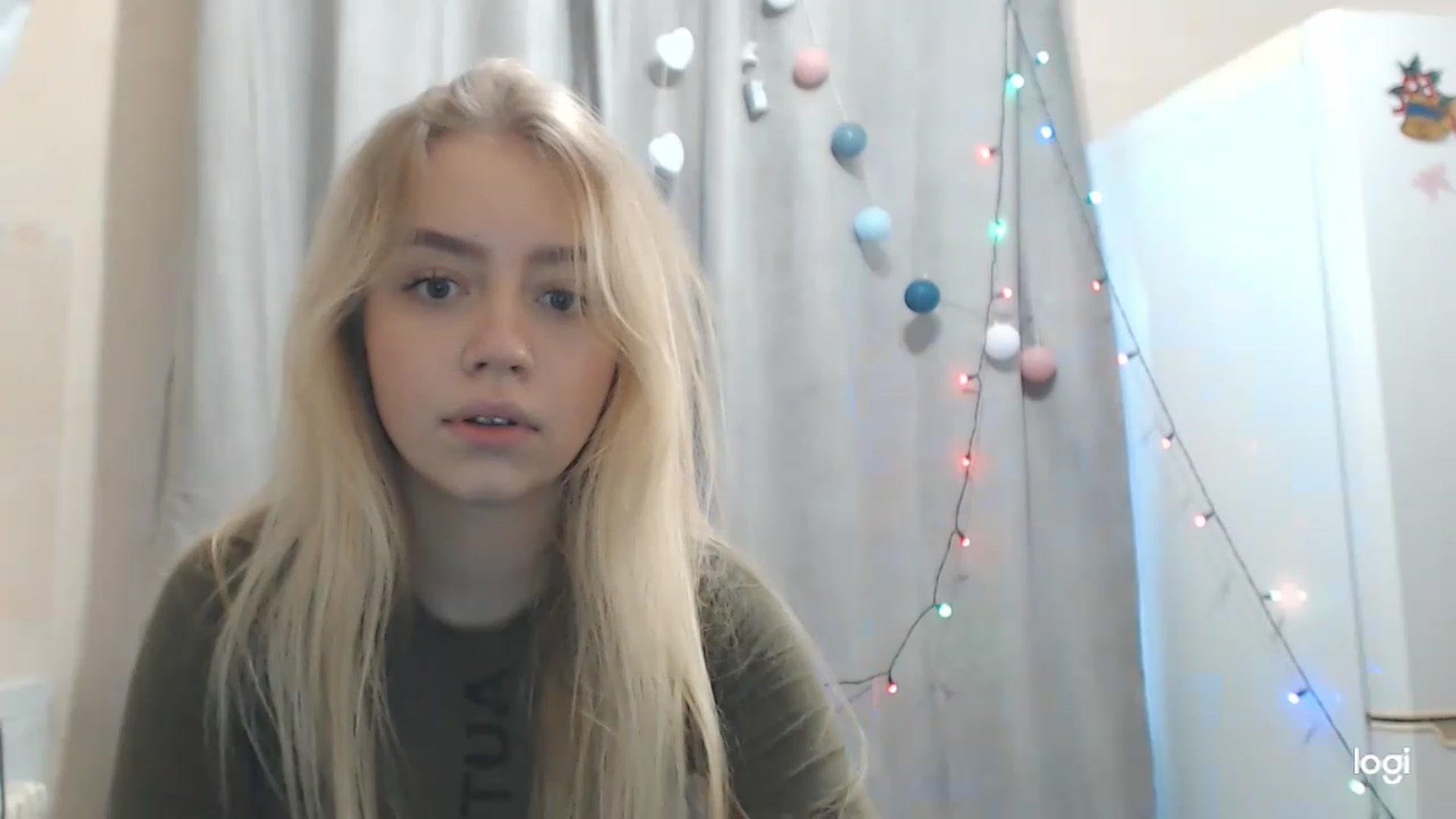 Gallery image thumbnail from CutieeBlondie's myfreecams stream on, 11/25/2022, 10:49 image 18 of 20