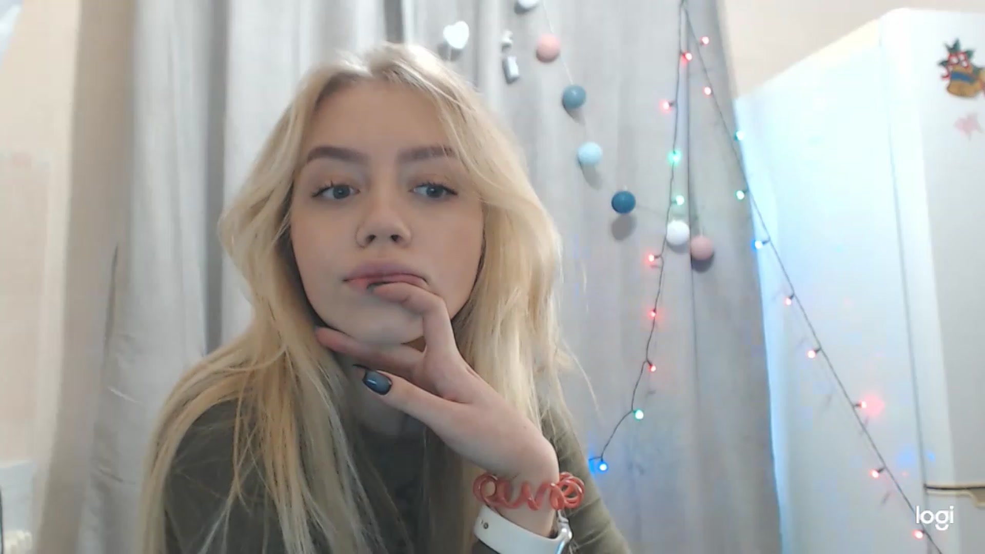 Gallery image thumbnail from CutieeBlondie's myfreecams stream on, 11/25/2022, 11:58 image 14 of 20