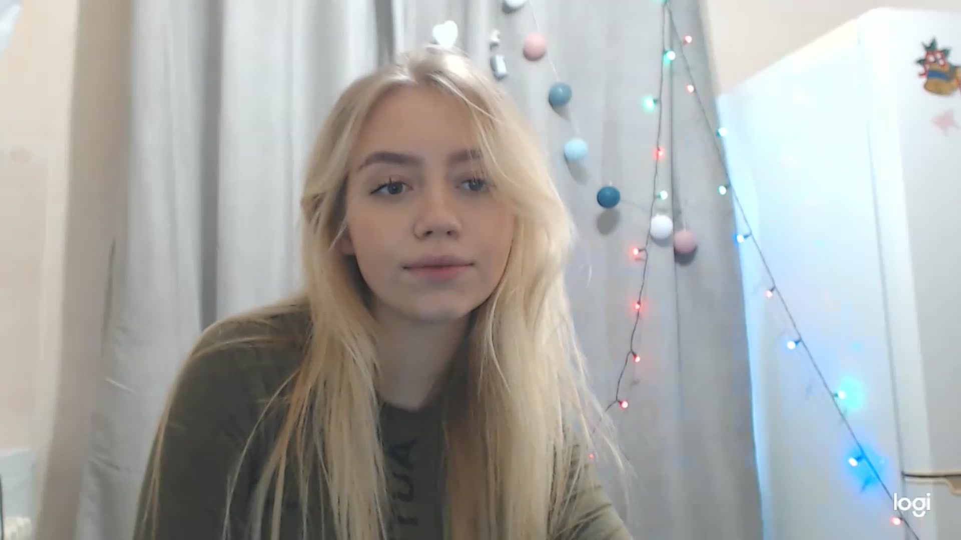 Gallery image thumbnail from CutieeBlondie's myfreecams stream on, 11/25/2022, 11:58 image 15 of 20