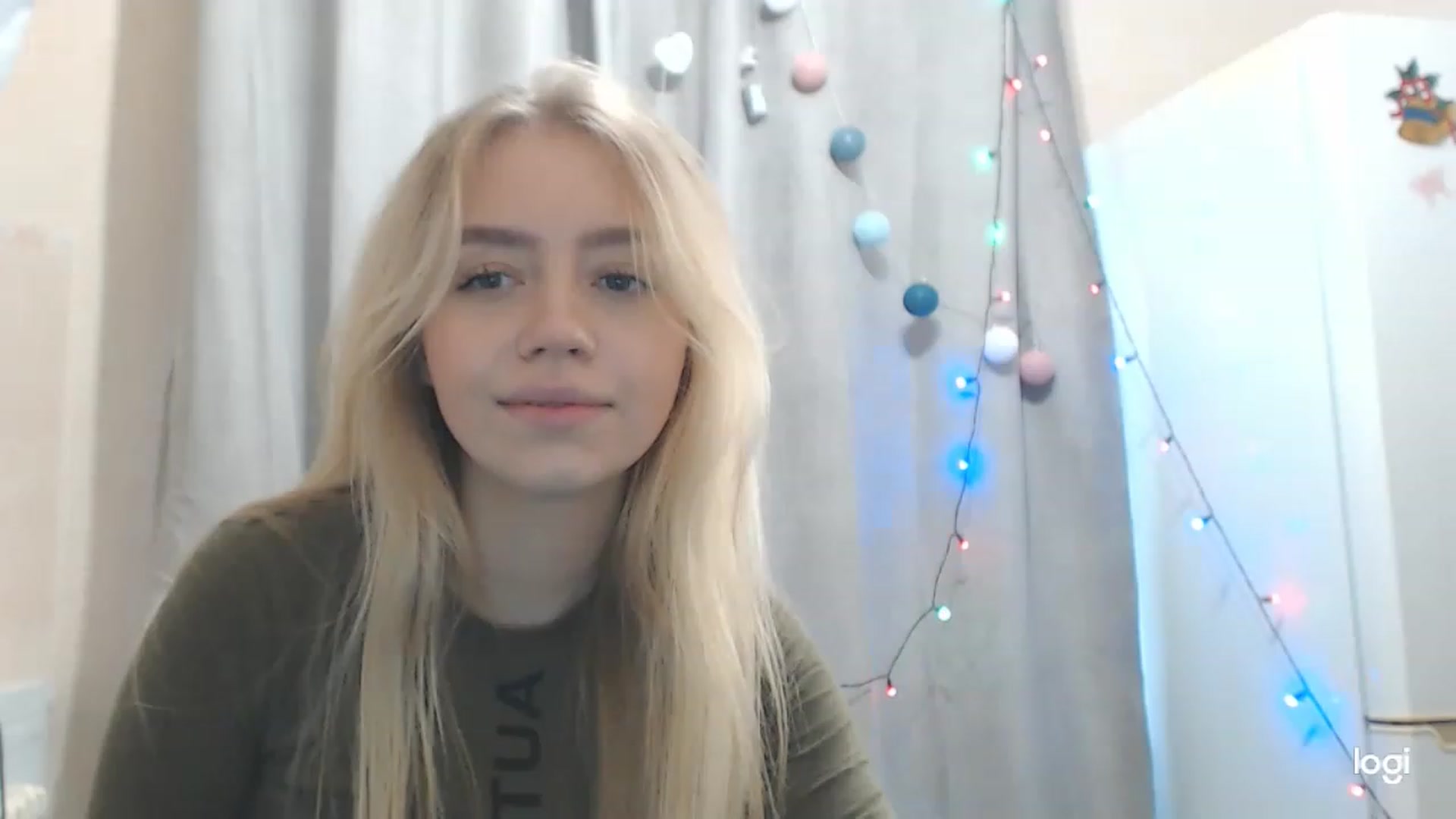 Gallery image thumbnail from CutieeBlondie's myfreecams stream on, 11/25/2022, 11:58 image 4 of 20