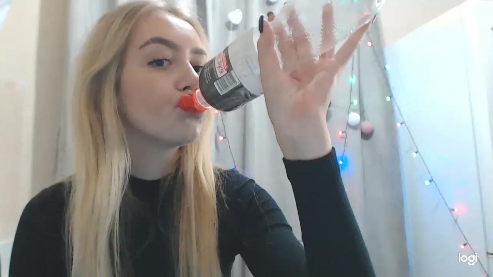 Gallery image thumbnail from CutieeBlondie's myfreecams stream on, 11/26/2022, 11:26 image 10 of 20