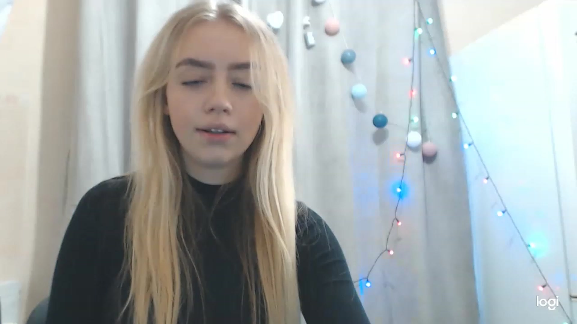 Gallery image thumbnail from CutieeBlondie's myfreecams stream on, 11/26/2022, 11:26 image 17 of 20