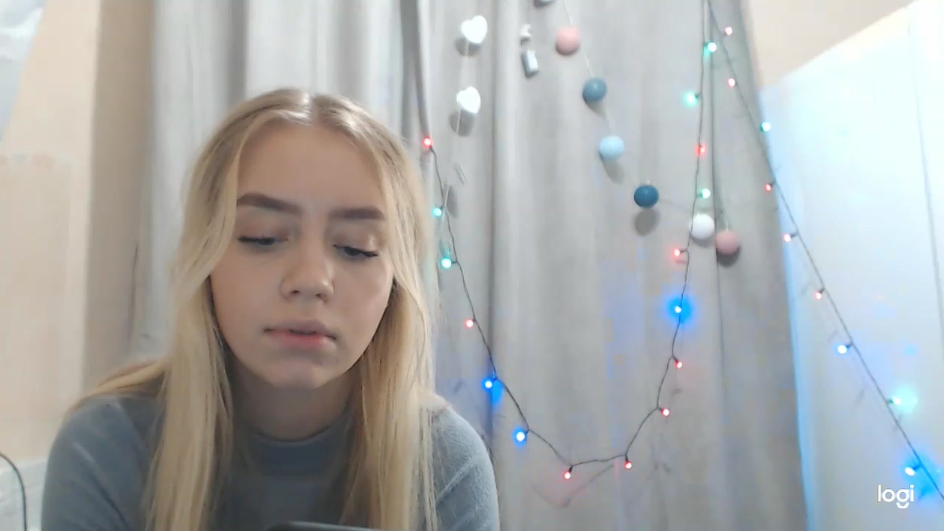 Gallery image thumbnail from CutieeBlondie's myfreecams stream on, 11/27/2022, 12:51 image 17 of 20