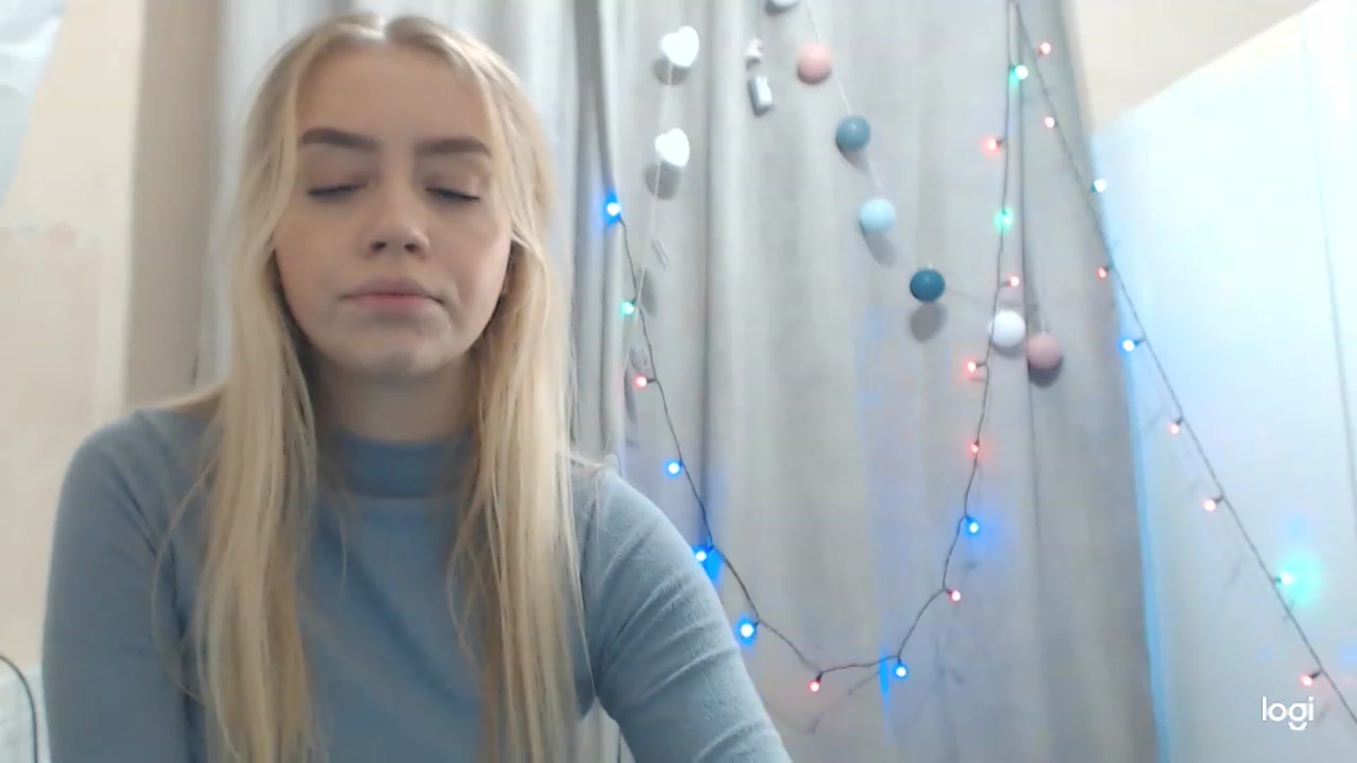 Gallery image thumbnail from CutieeBlondie's myfreecams stream on, 11/27/2022, 12:51 image 12 of 20