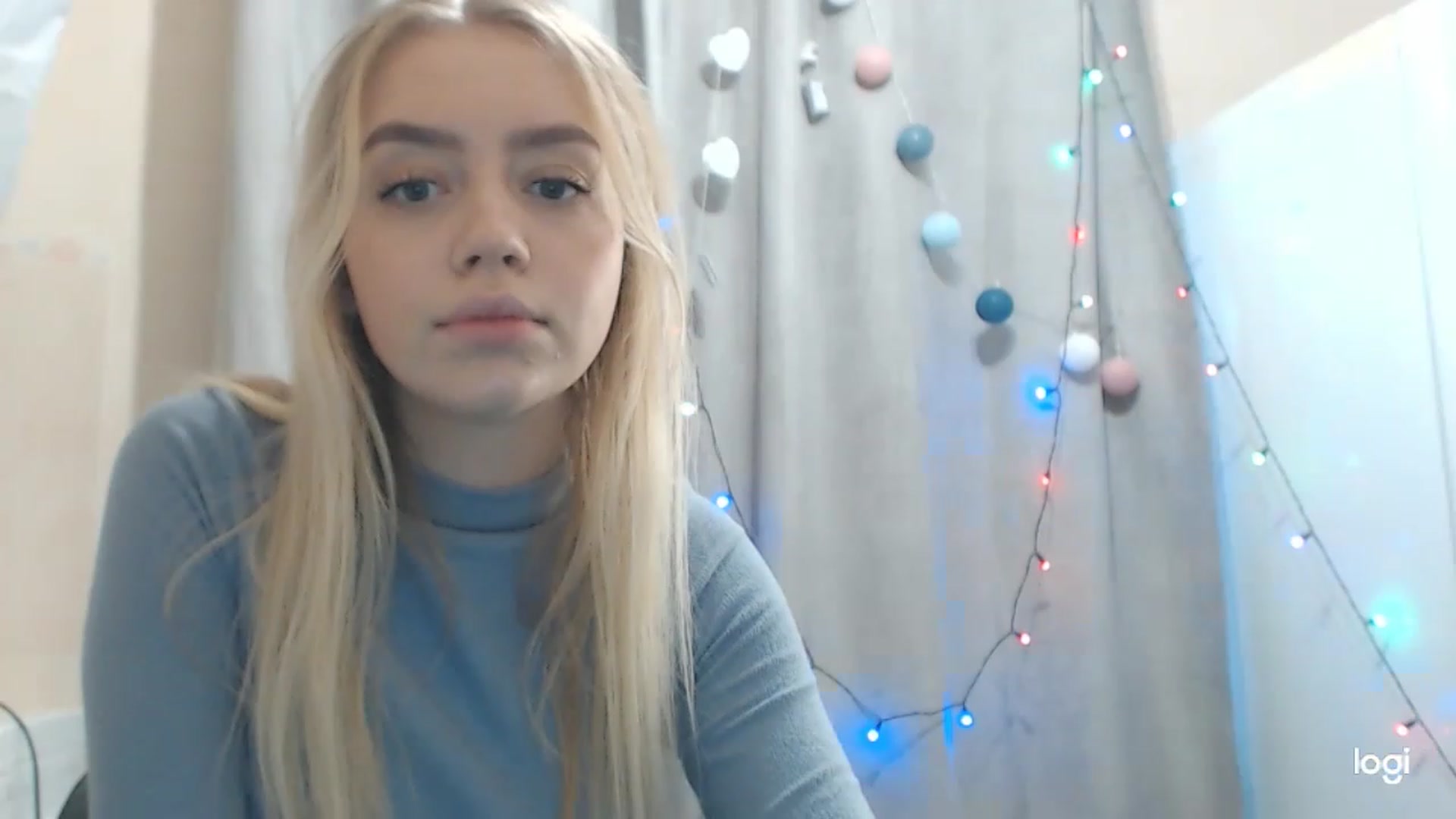 Gallery image thumbnail from CutieeBlondie's myfreecams stream on, 11/27/2022, 12:51 image 10 of 20