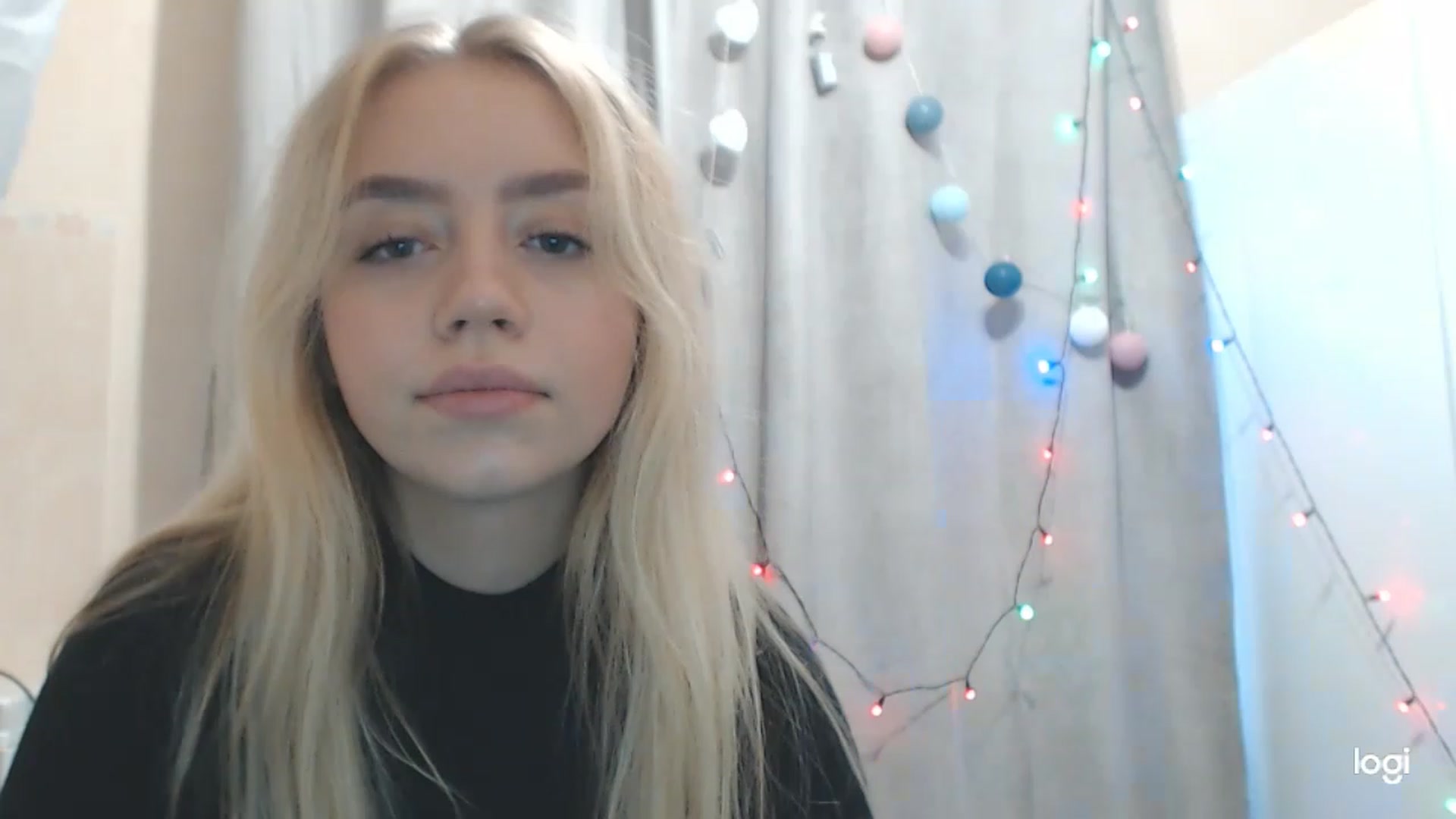 Gallery image thumbnail from CutieeBlondie's myfreecams stream on, 11/28/2022, 11:55 image 6 of 20