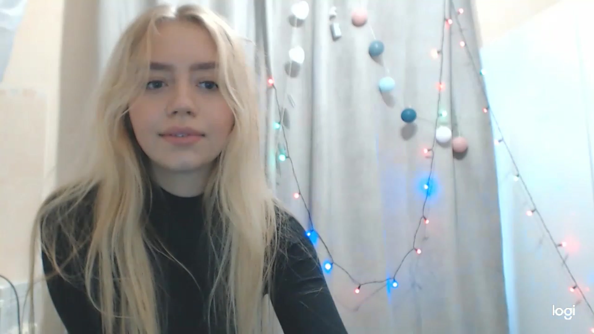 Gallery image thumbnail from CutieeBlondie's myfreecams stream on, 11/28/2022, 11:55 image 13 of 20
