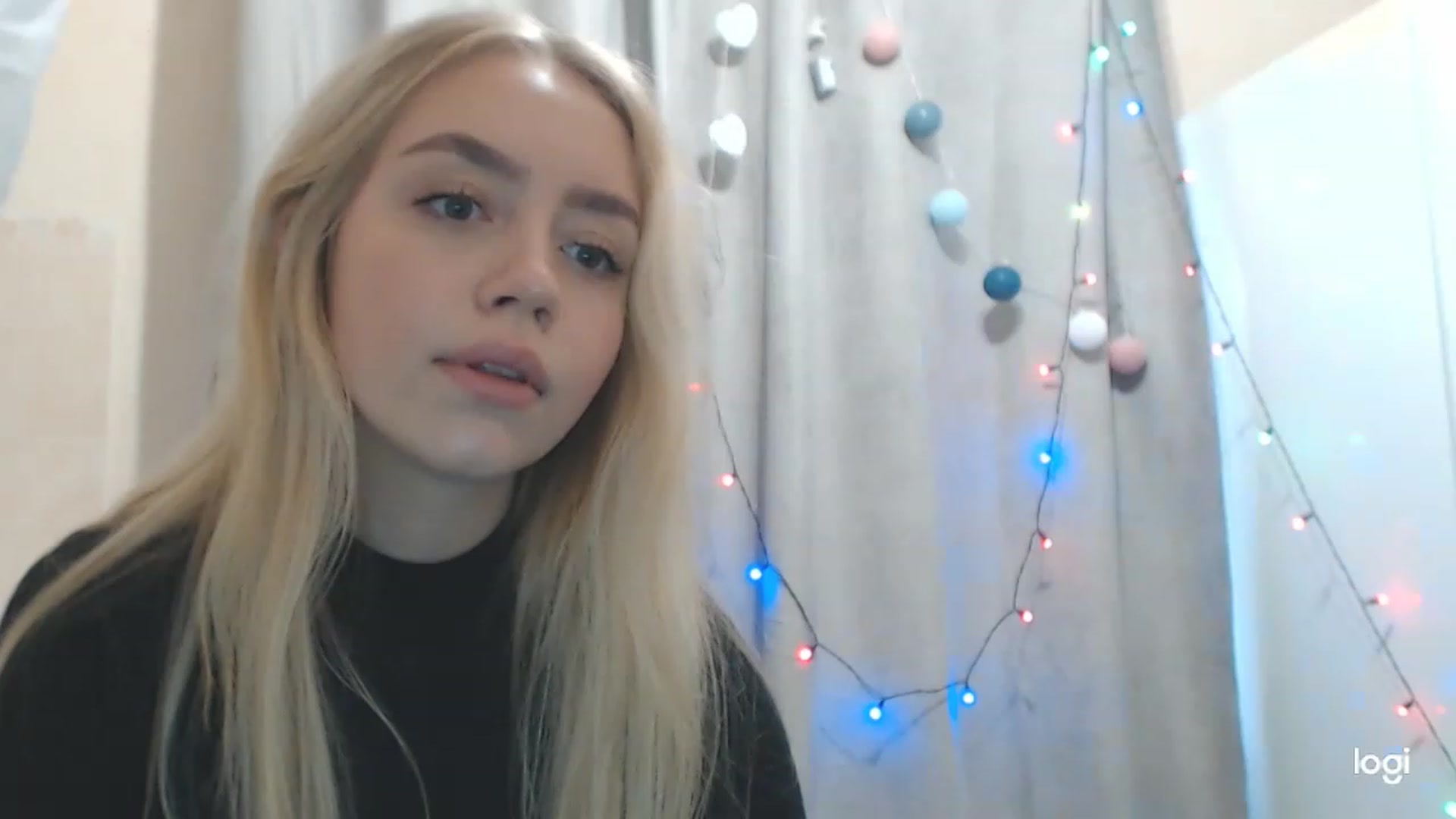 Gallery image thumbnail from CutieeBlondie's myfreecams stream on, 11/28/2022, 11:55 image 17 of 20