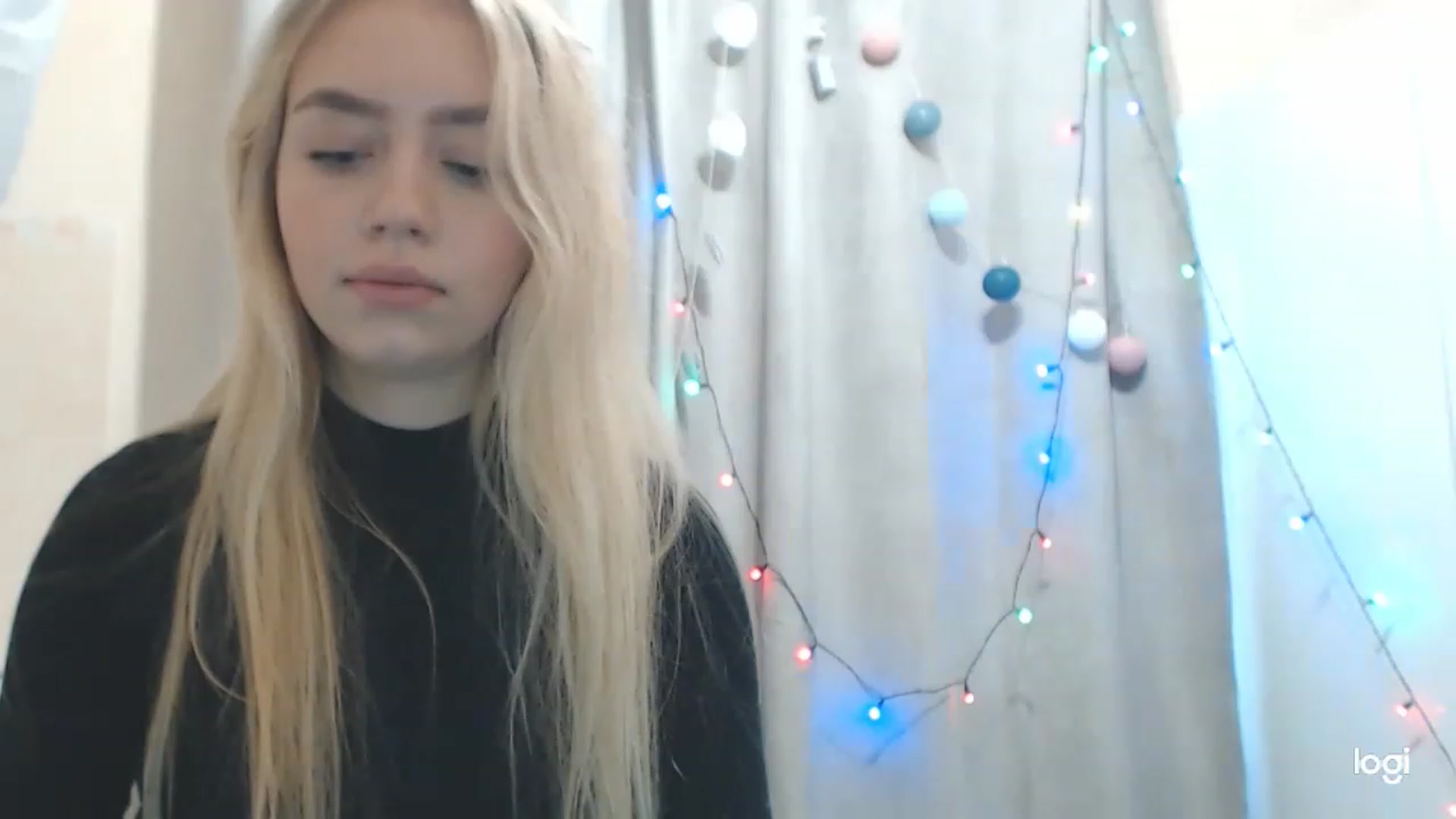 Gallery image thumbnail from CutieeBlondie's myfreecams stream on, 11/28/2022, 11:55 image 19 of 20