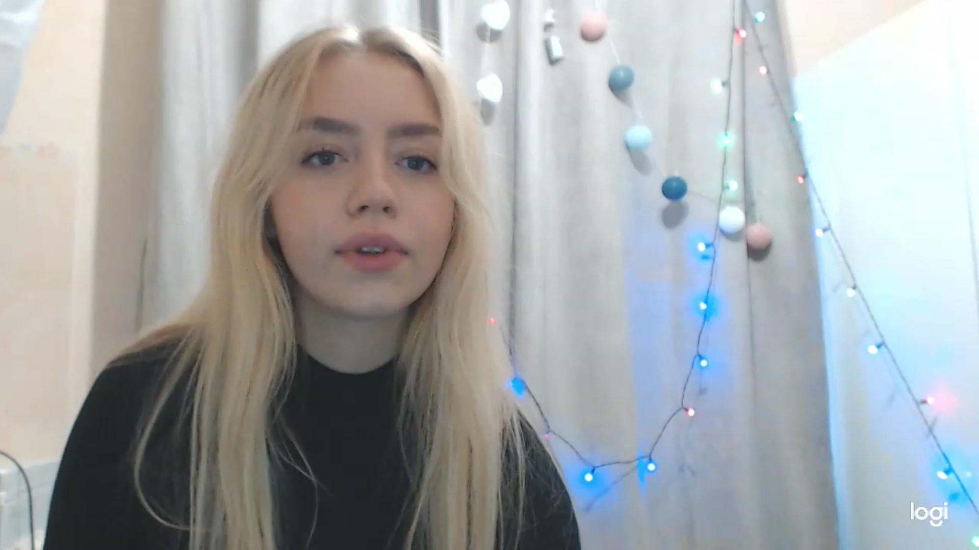 Gallery image thumbnail from CutieeBlondie's myfreecams stream on, 11/28/2022, 11:55 image 4 of 20
