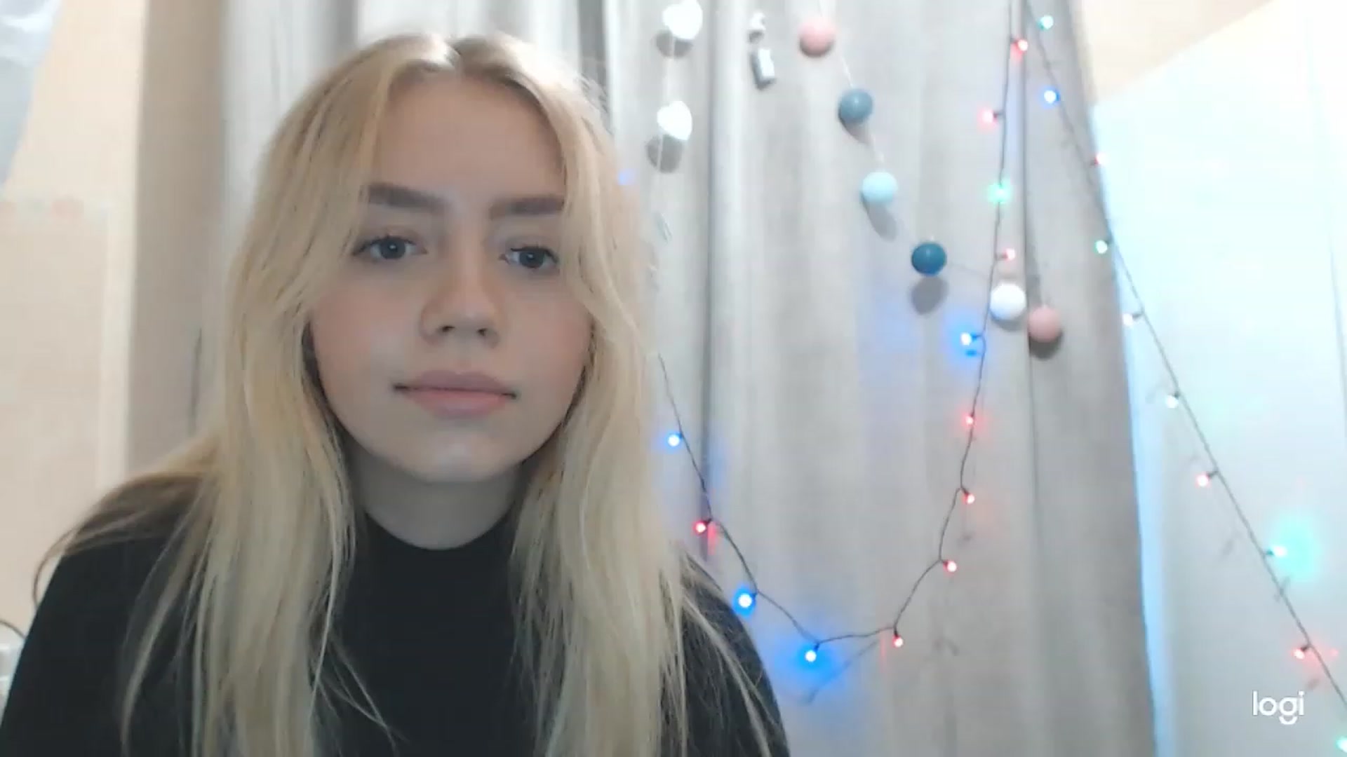 Gallery image thumbnail from CutieeBlondie's myfreecams stream on, 11/28/2022, 11:55 image 7 of 20