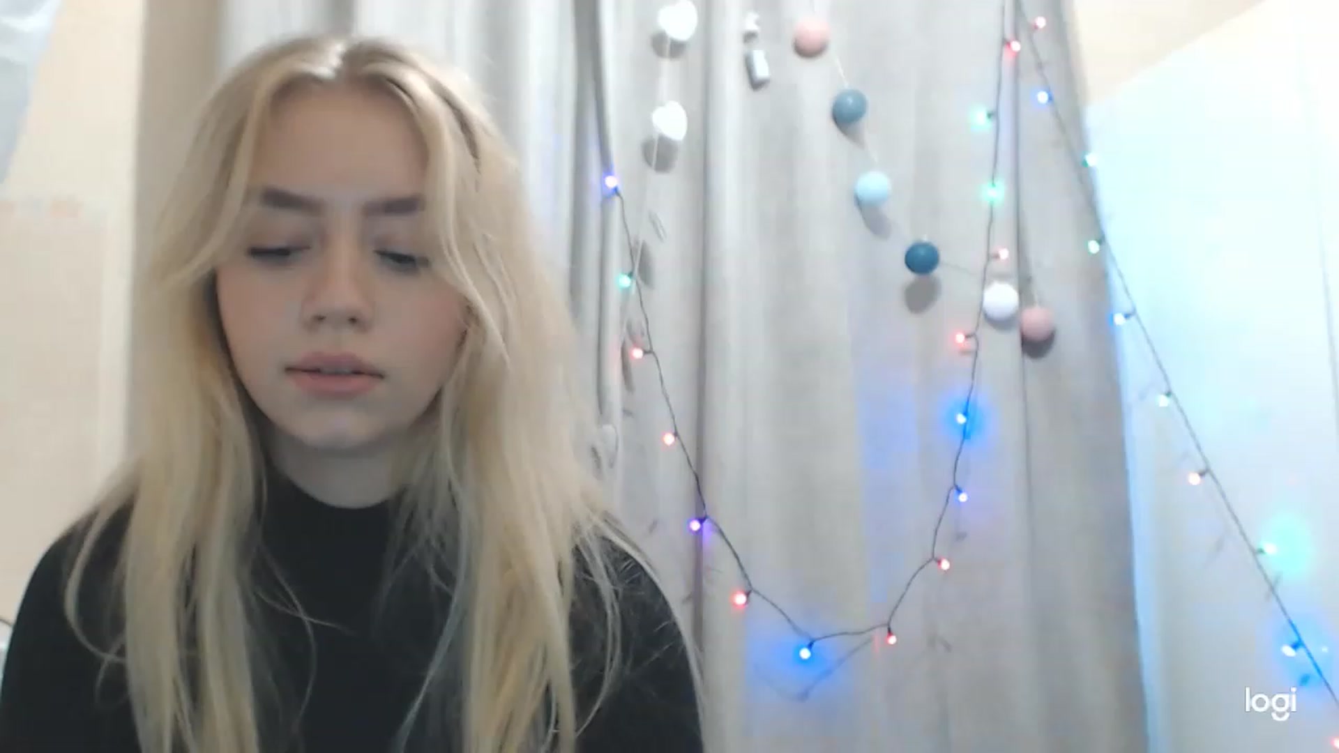 Gallery image thumbnail from CutieeBlondie's myfreecams stream on, 11/28/2022, 11:55 image 1 of 20