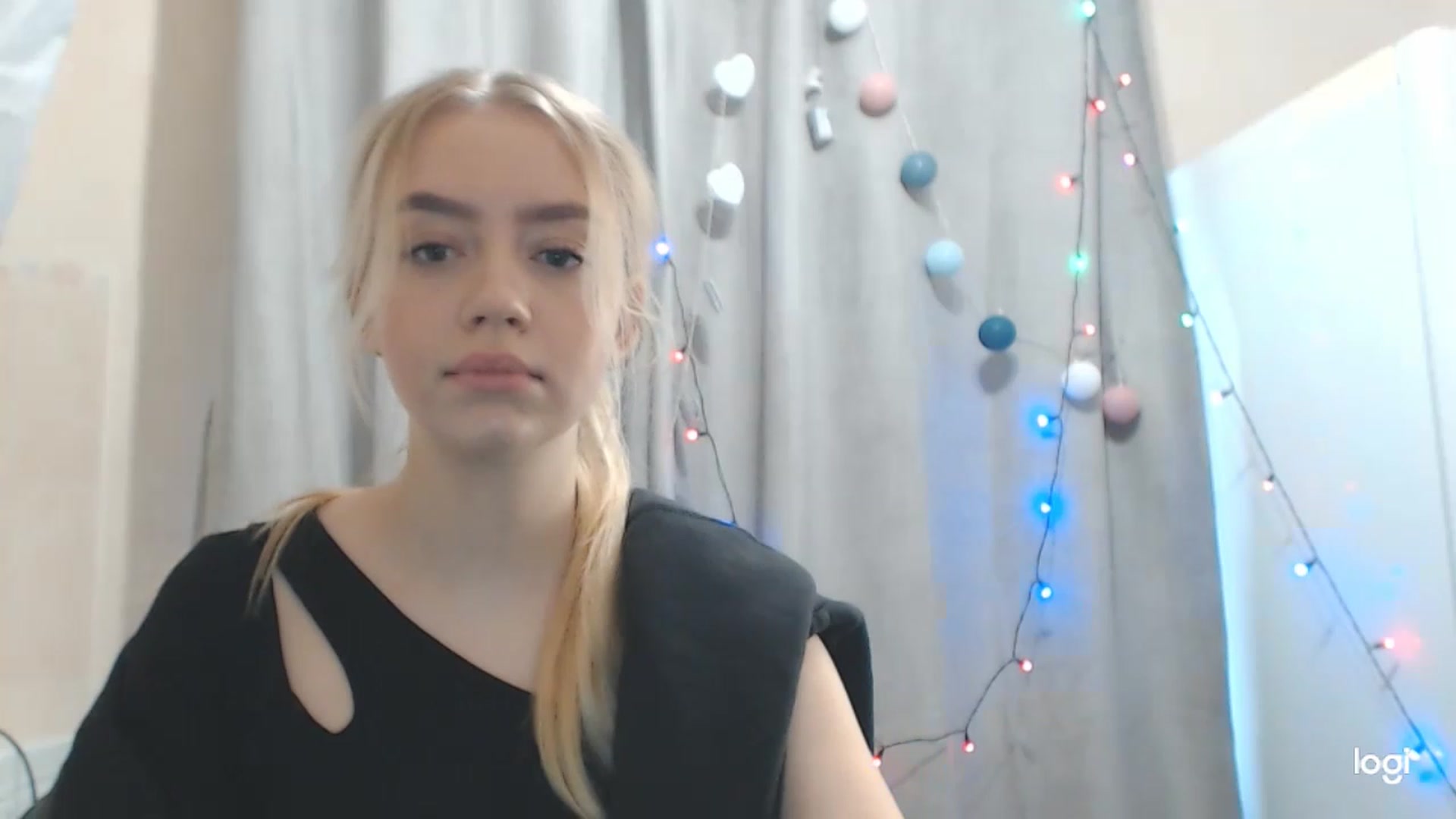 Gallery image thumbnail from CutieeBlondie's myfreecams stream on, 11/29/2022, 09:58 image 11 of 20