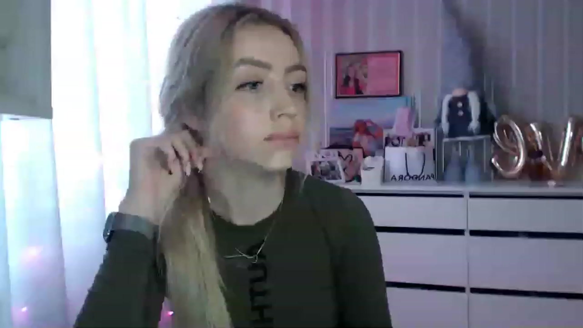 Gallery image thumbnail from CutieeBlondie's myfreecams stream on, 04/10/2023, 10:49 image 18 of 20