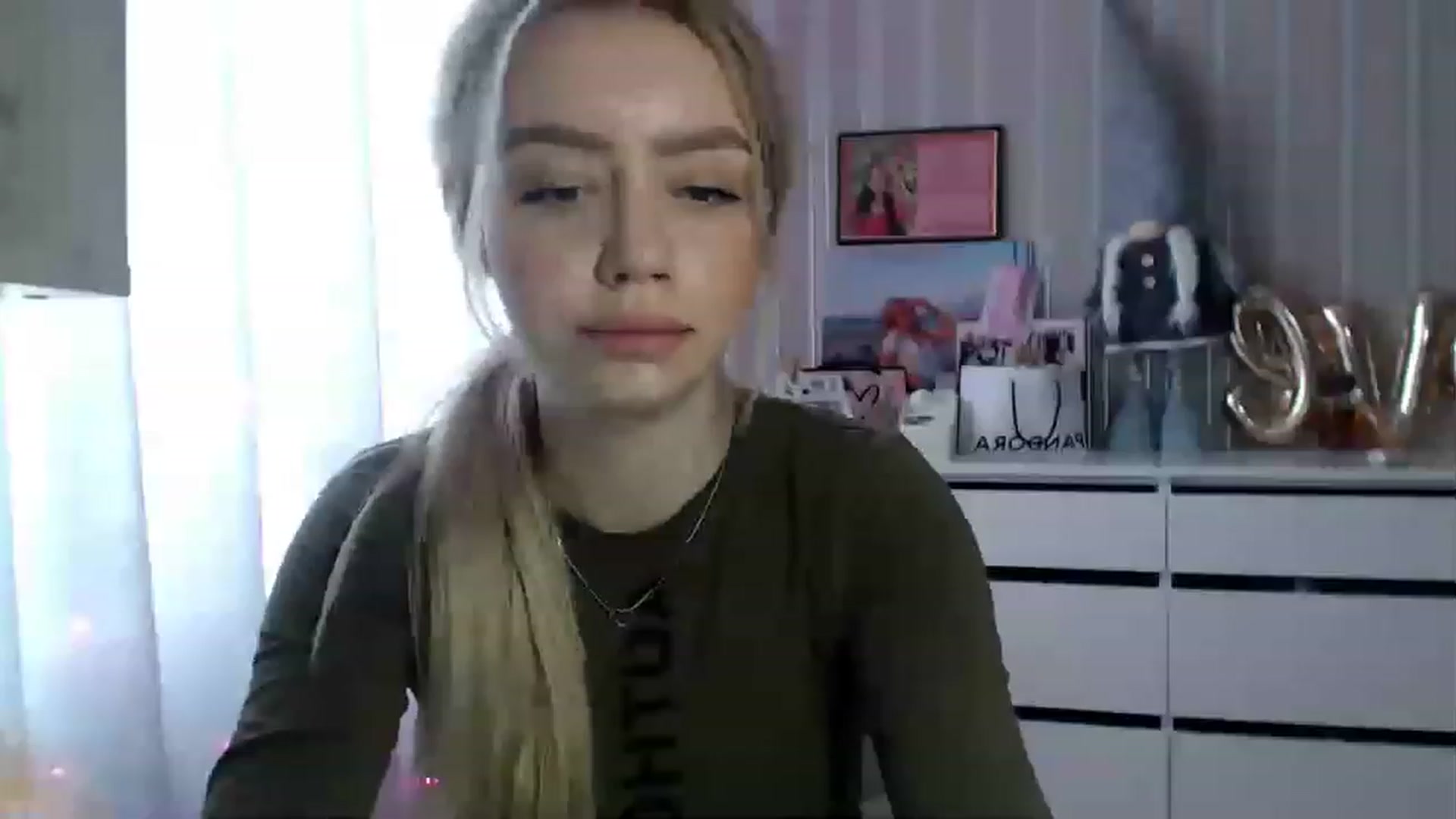 Gallery image thumbnail from CutieeBlondie's myfreecams stream on, 04/10/2023, 10:49 image 4 of 20