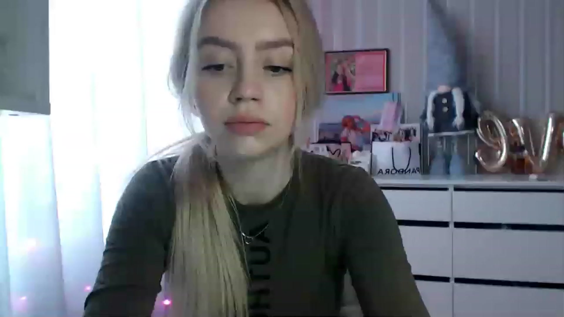 Gallery image thumbnail from CutieeBlondie's myfreecams stream on, 04/10/2023, 10:49 image 14 of 20