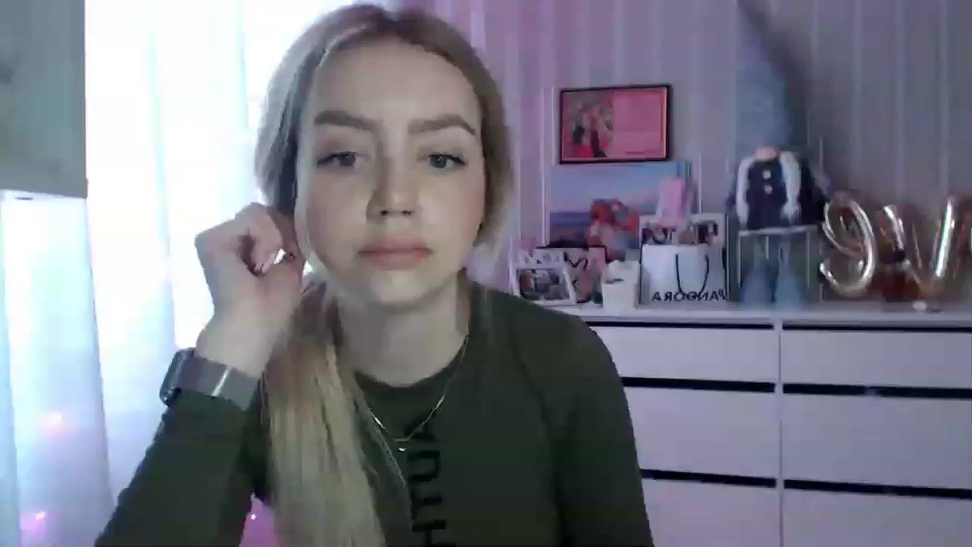Gallery image thumbnail from CutieeBlondie's myfreecams stream on, 04/10/2023, 10:49 image 20 of 20