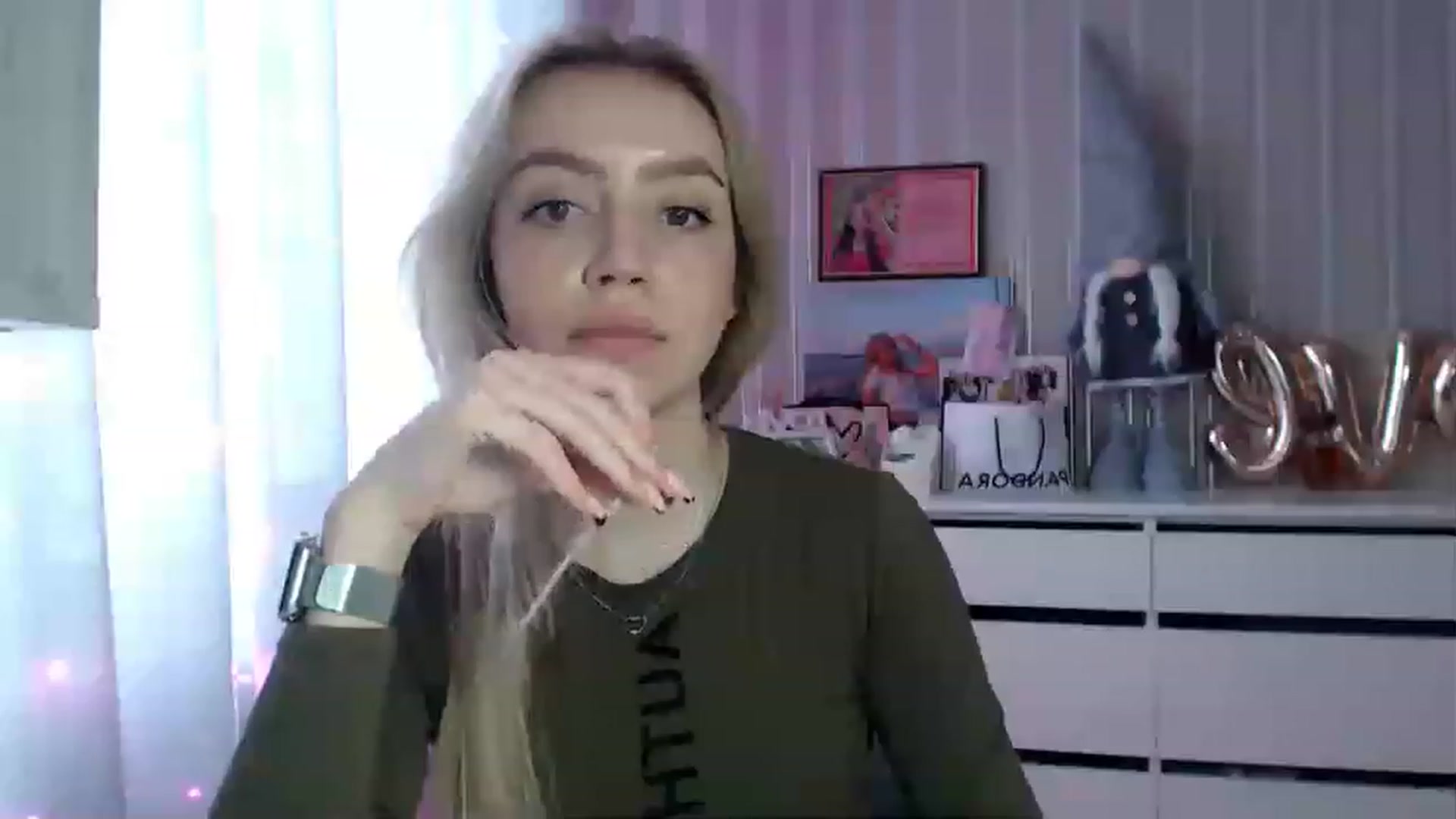 Gallery image thumbnail from CutieeBlondie's myfreecams stream on, 04/10/2023, 13:38 image 13 of 20