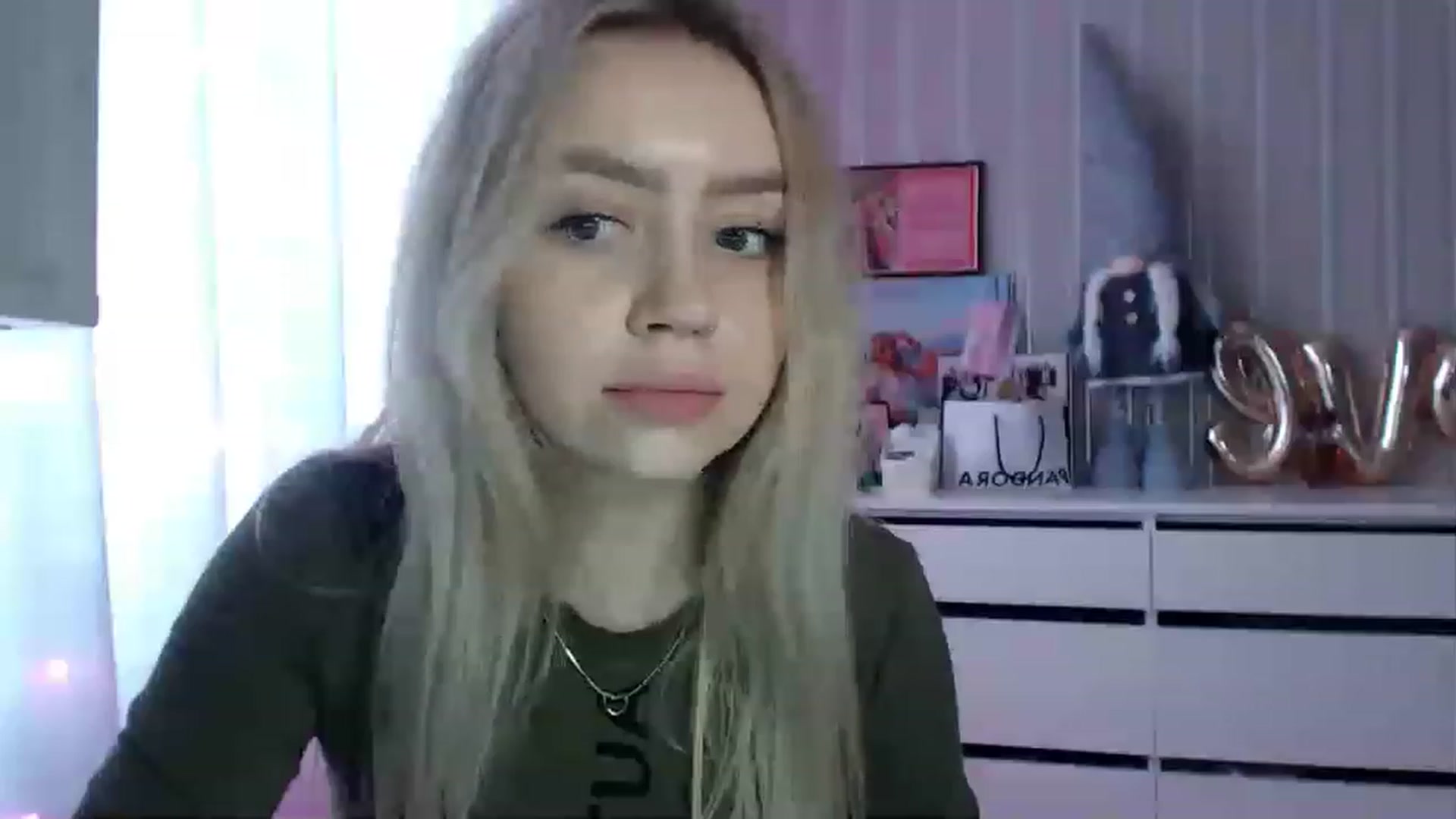 Gallery image thumbnail from CutieeBlondie's myfreecams stream on, 04/10/2023, 13:38 image 9 of 20