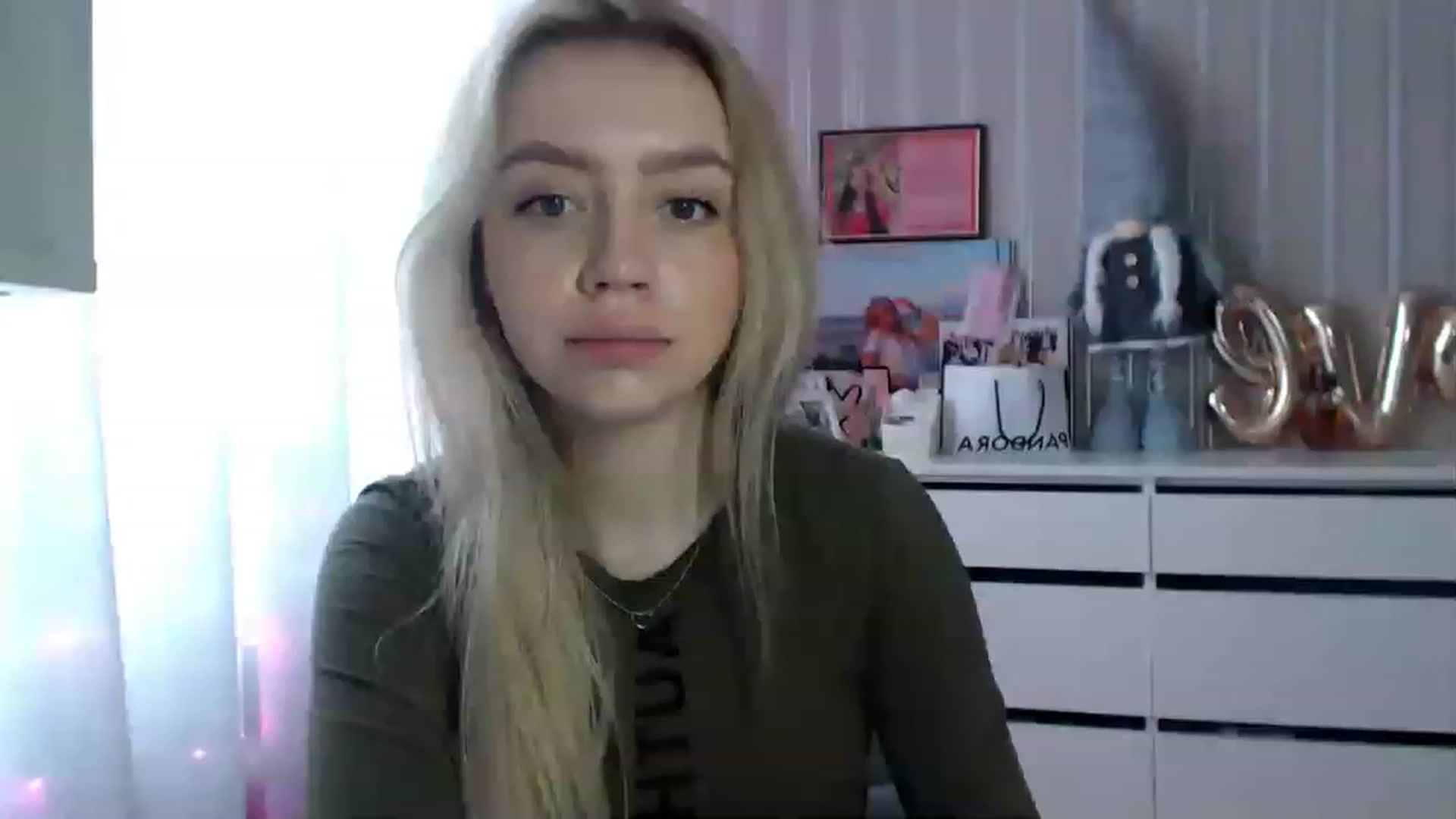 Gallery image thumbnail from CutieeBlondie's myfreecams stream on, 04/10/2023, 13:38 image 19 of 20