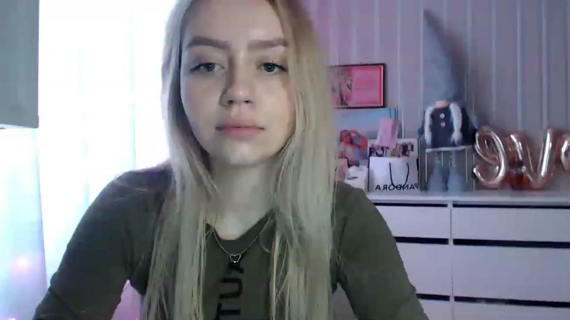 Gallery image thumbnail from CutieeBlondie's myfreecams stream on, 04/10/2023, 13:38 image 5 of 20