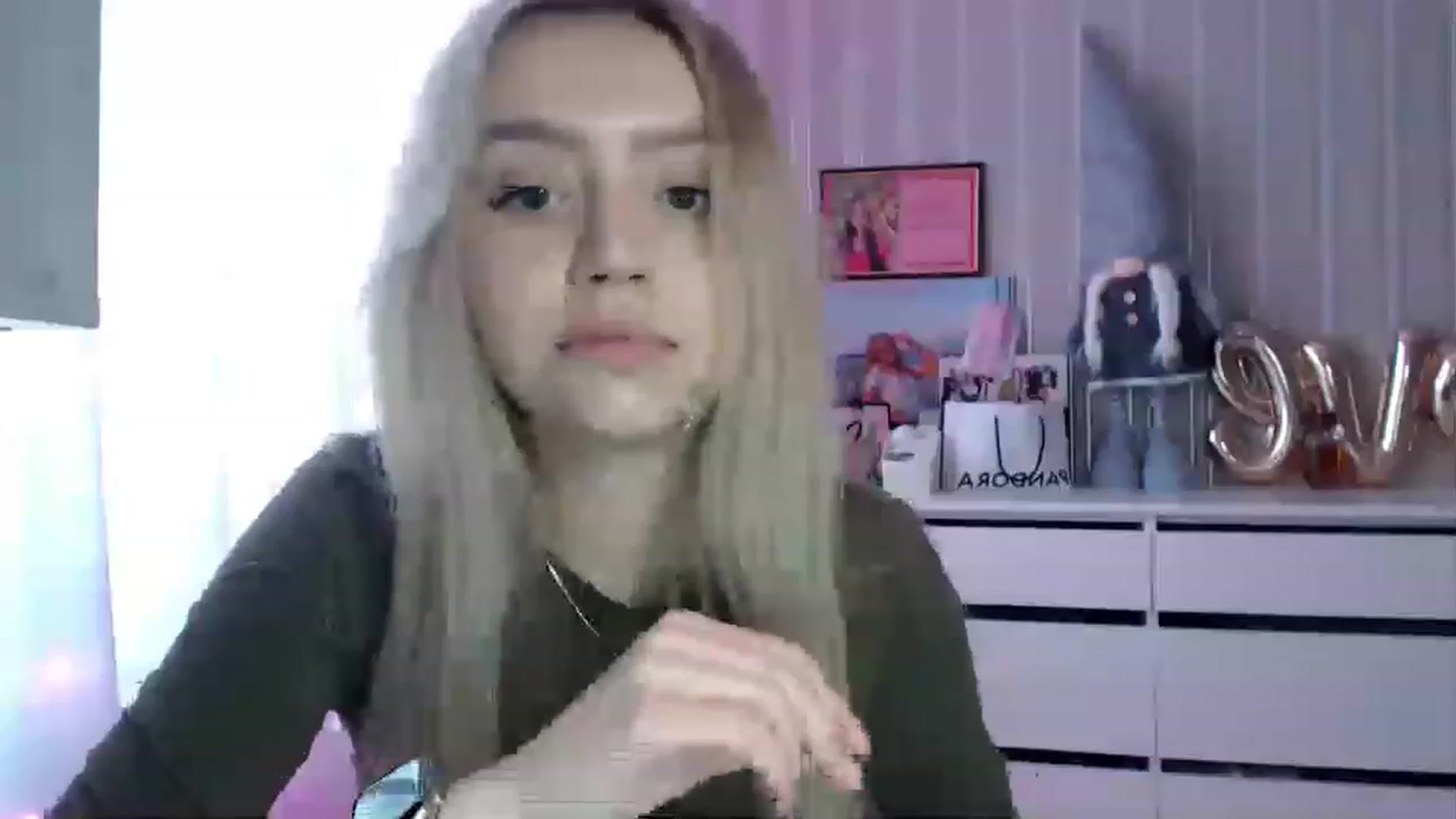 Gallery image thumbnail from CutieeBlondie's myfreecams stream on, 04/10/2023, 13:38 image 3 of 20