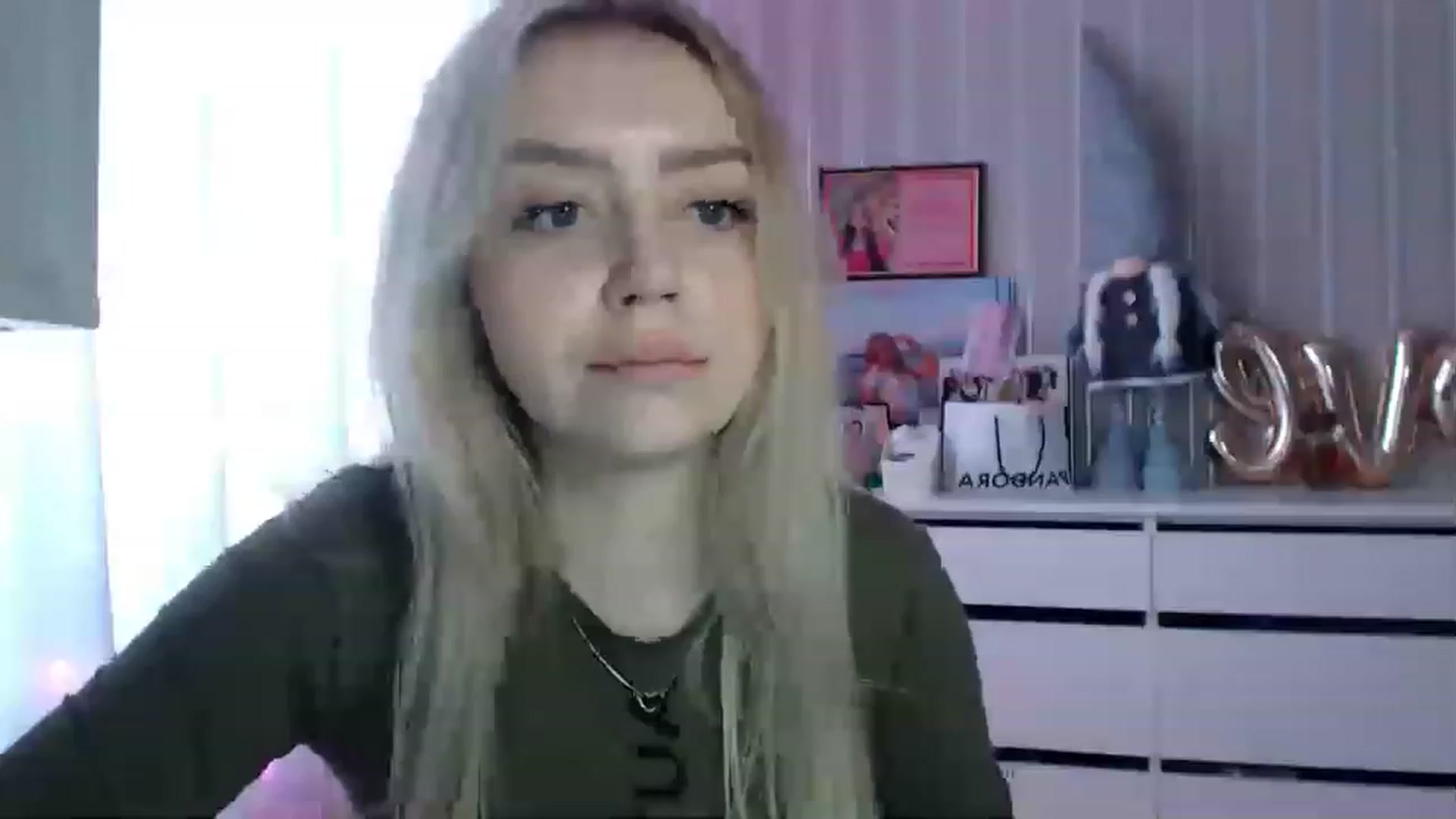 Gallery image thumbnail from CutieeBlondie's myfreecams stream on, 04/10/2023, 13:38 image 7 of 20