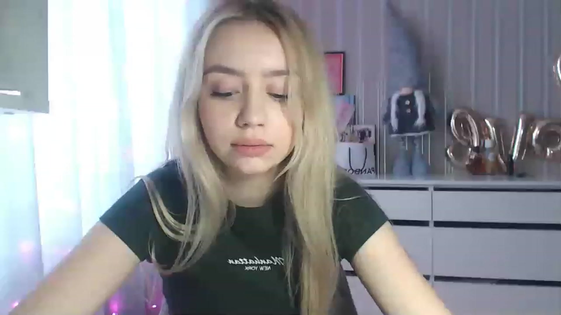 Gallery image thumbnail from CutieeBlondie's myfreecams stream on, 04/13/2023, 11:07 image 2 of 20