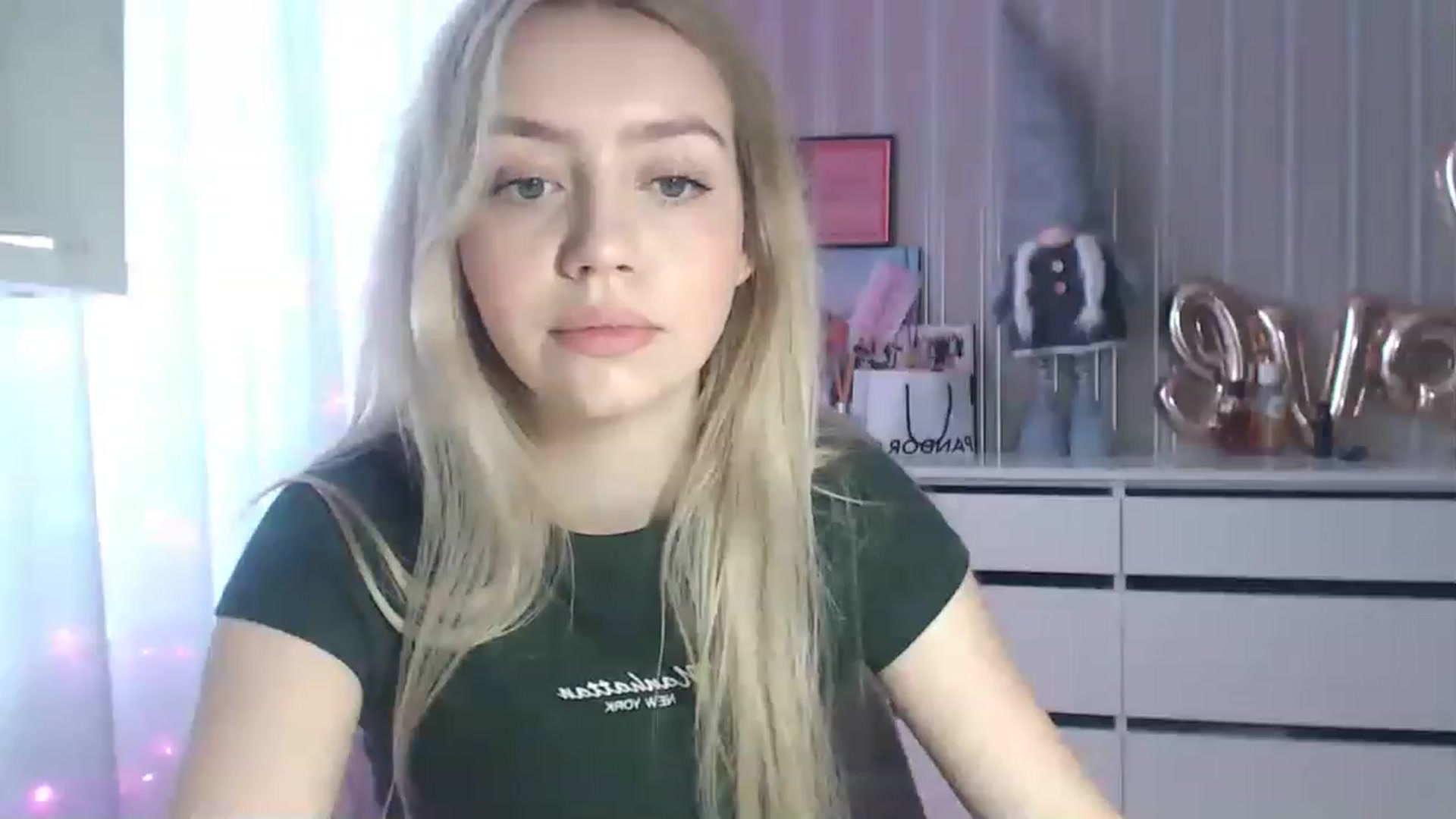 Gallery image thumbnail from CutieeBlondie's myfreecams stream on, 04/13/2023, 11:07 image 8 of 20