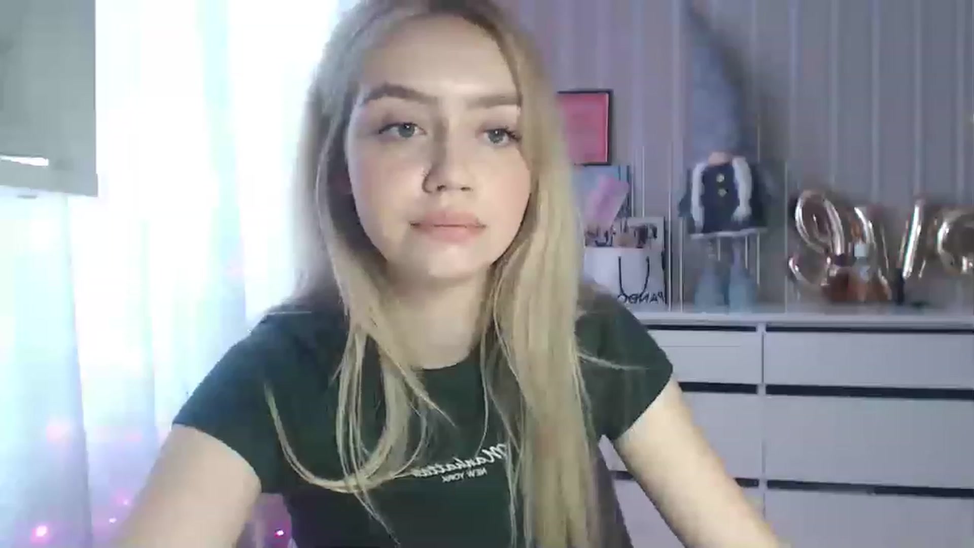 Gallery image thumbnail from CutieeBlondie's myfreecams stream on, 04/13/2023, 11:07 image 12 of 20